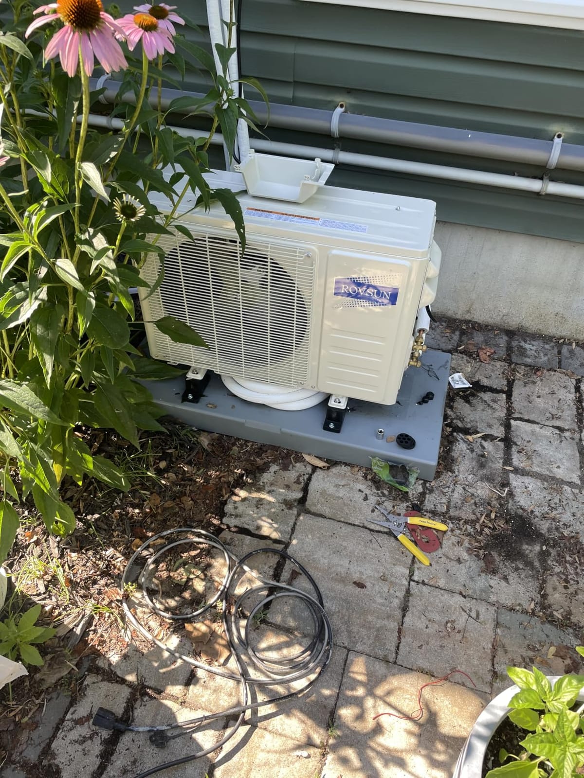 ROVSUN 11500 BTU Wifi Enabled Mini Split Air Conditioner & Heater, 17 SEER2 115V Inverter Ductless Wall AC Unit with Pre-Charged Condenser, Heat Pump & Installation Kit customer photo 2