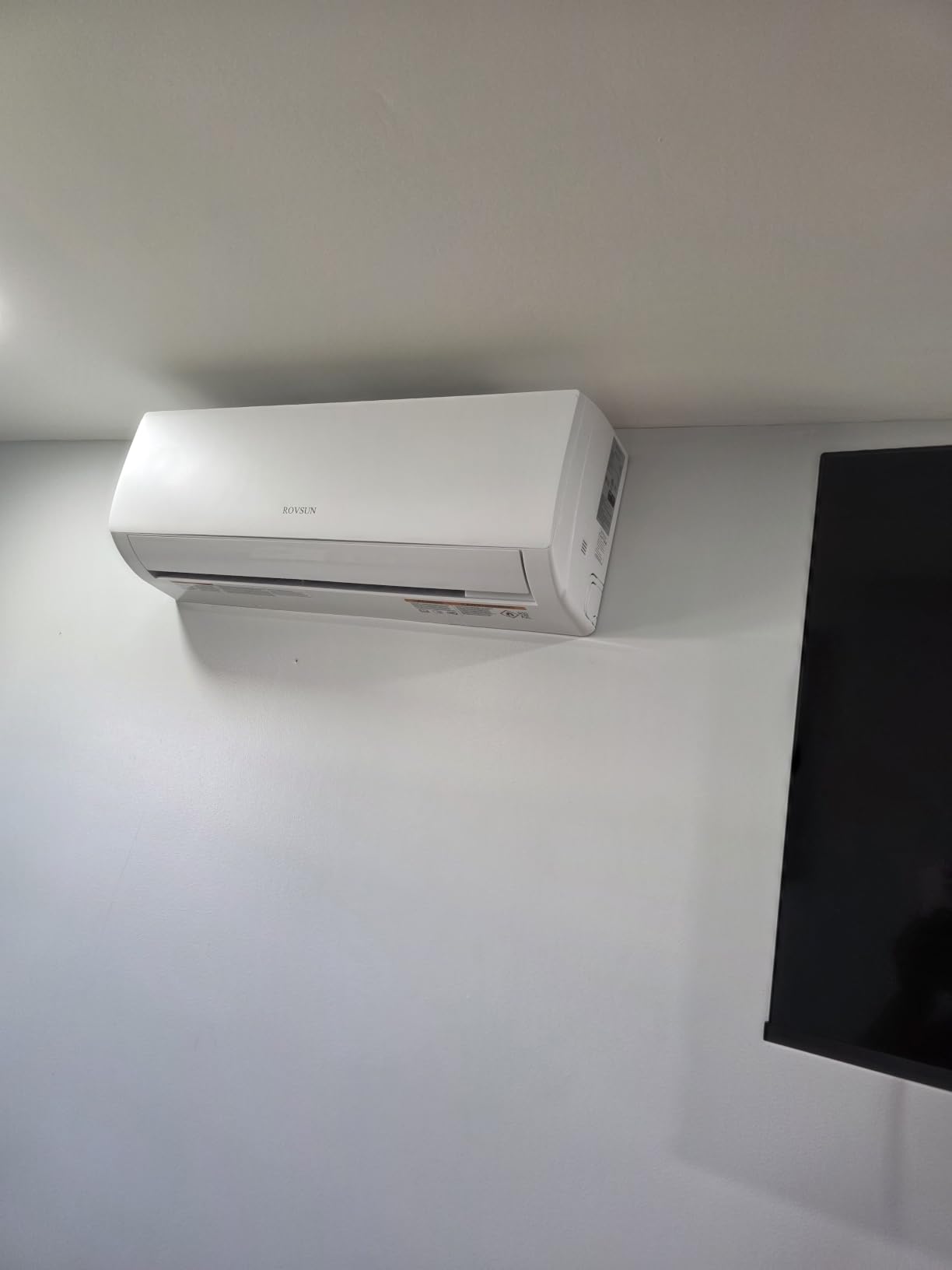 ROVSUN 3 Zone 28000 BTU (9K/9K/9K) Mini Split AC/Heating System, 20 SEER2 Tri Zone Ductless Wall Mounted Air Conditioner with Pre-Charged Condenser, Heat Pump & 25Ft Line Set, 208-230V customer photo 2