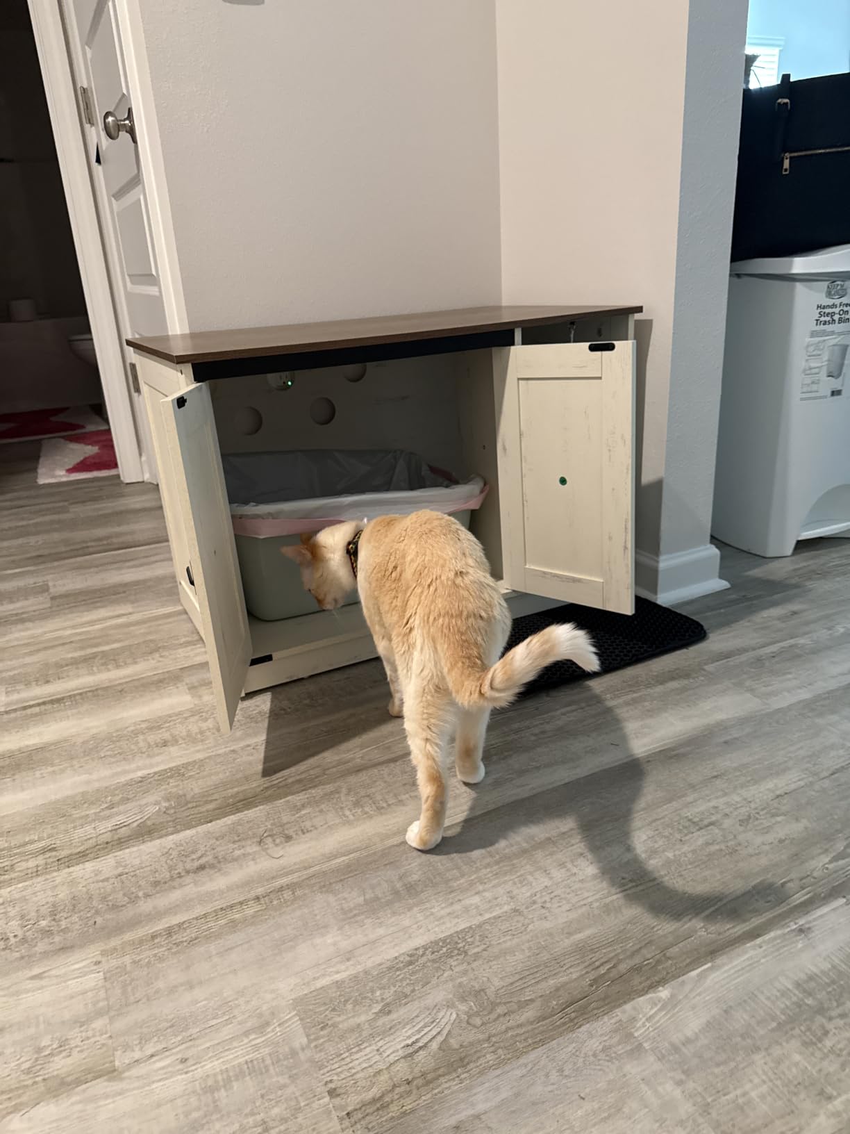 Hzuaneri Cat Litter Box Enclosure, Hidden Litter Box Cabinet Furniture | Indoor Cat House with Bell, Farmhouse Style, 31.5 x 19.7 x 20.9 Inches, for Hallway, Bedroom, Rustic Brown and White CB82414X customer photo 2