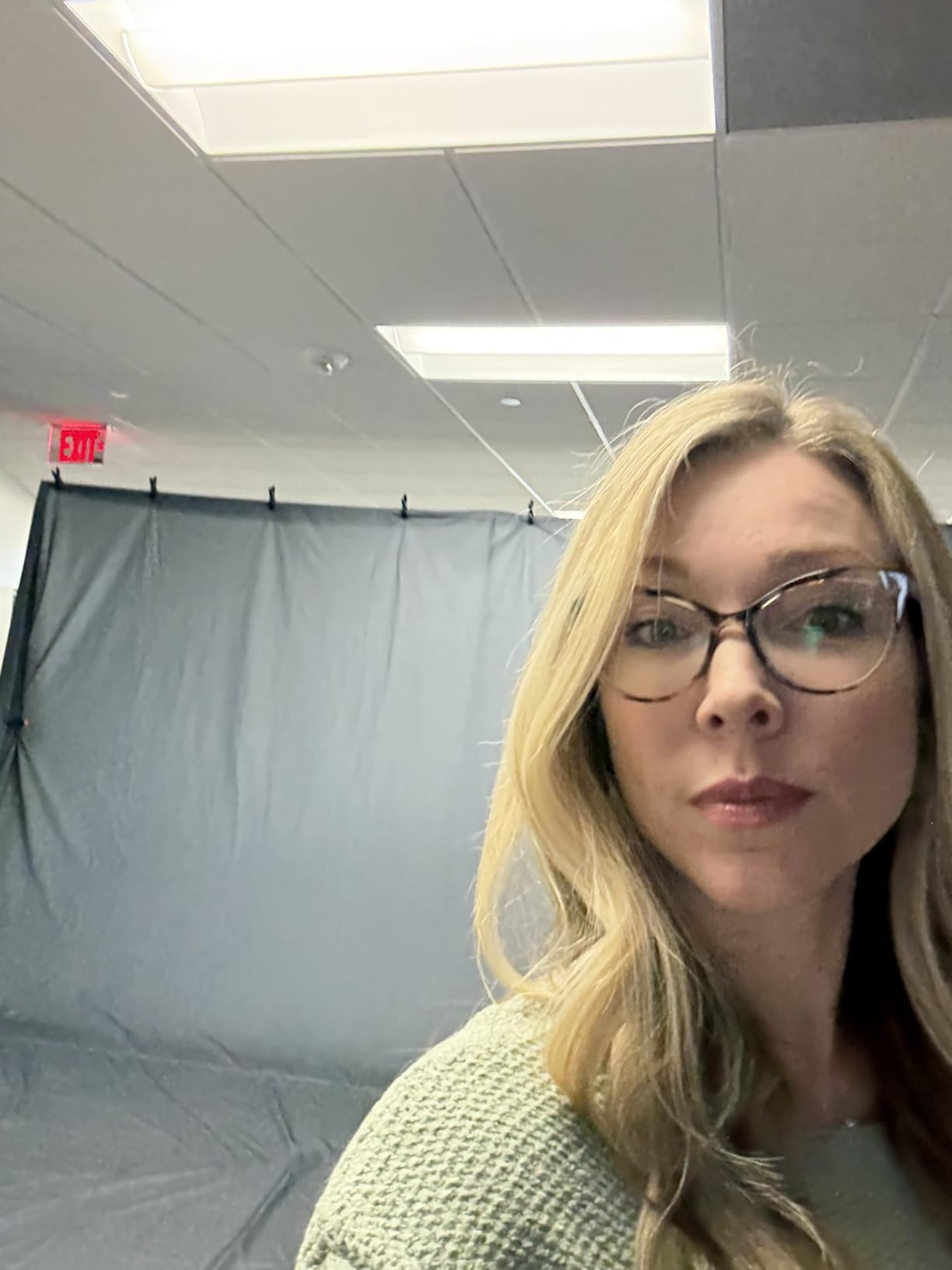 Photo Video Studio 20ft (Wide) x 10ft (Tall) Heavy Duty Adjustable Width & Length Photography Backdrop Stand Background Support System Kit with Spring Clamps, Sandbags, Carry Bag customer photo 1