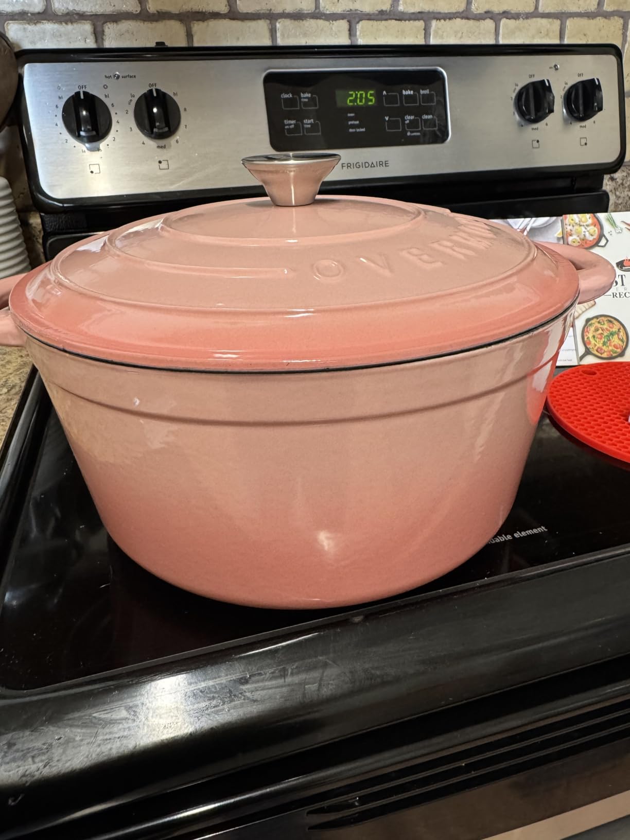 Overmont Enameled Cast Iron Dutch Oven - 7QT Pot with Lid Cookbook & Cotton Potholders - Heavy-Duty Cookware for Braising, Stews, Roasting, Sourdough Baking blue customer photo 1