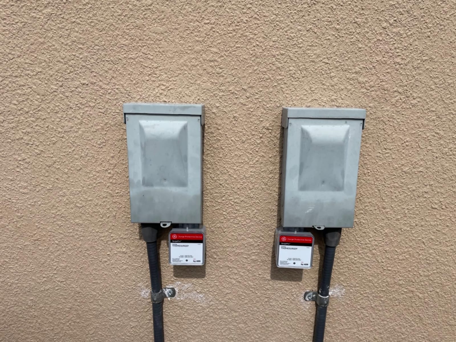 ABB THOMESURGEP Whole Home Surge Protection Device Type 1 SPD NEMA 3R | 36kA Capacity External Mount Pigtail LED Indicator Universal Load Center Compatible UL Listed & ANSI Certified customer photo 2