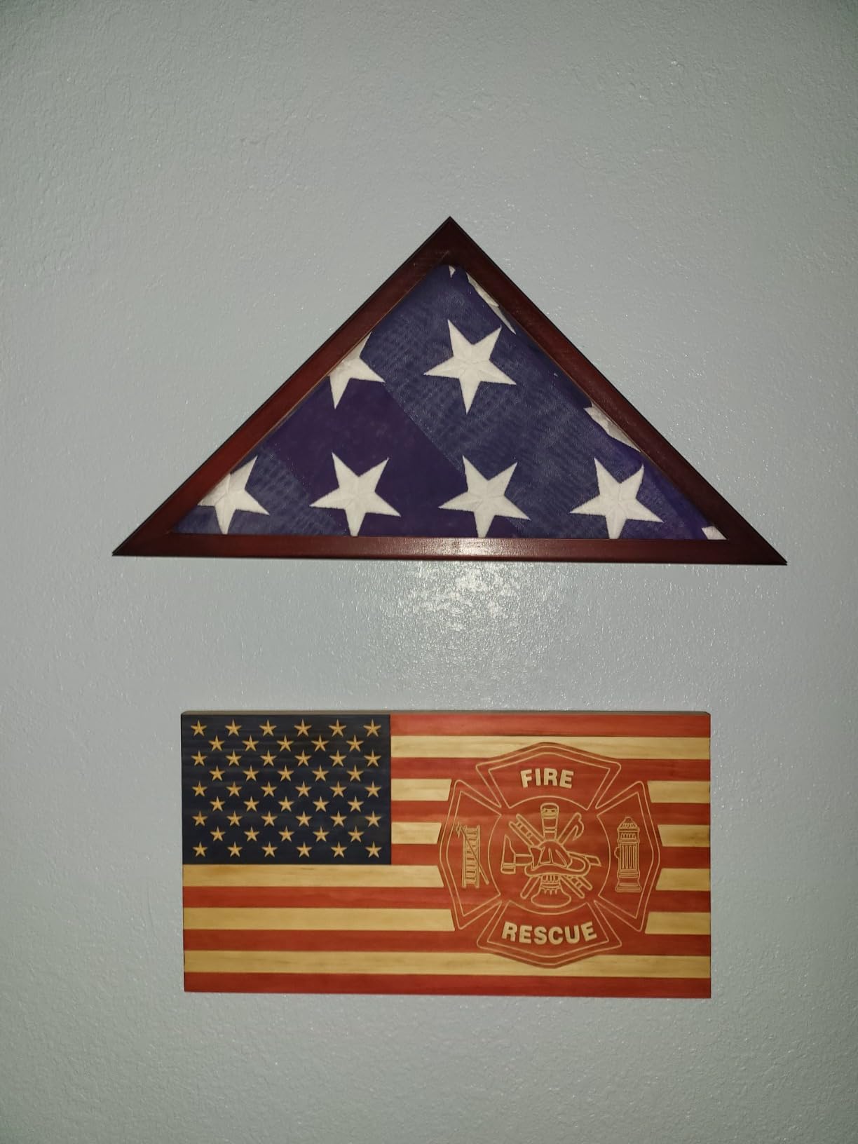 Flag Case for Burial Flag Glass Front, Red Wood for 5'x9.5' Funeral Flag customer photo 1