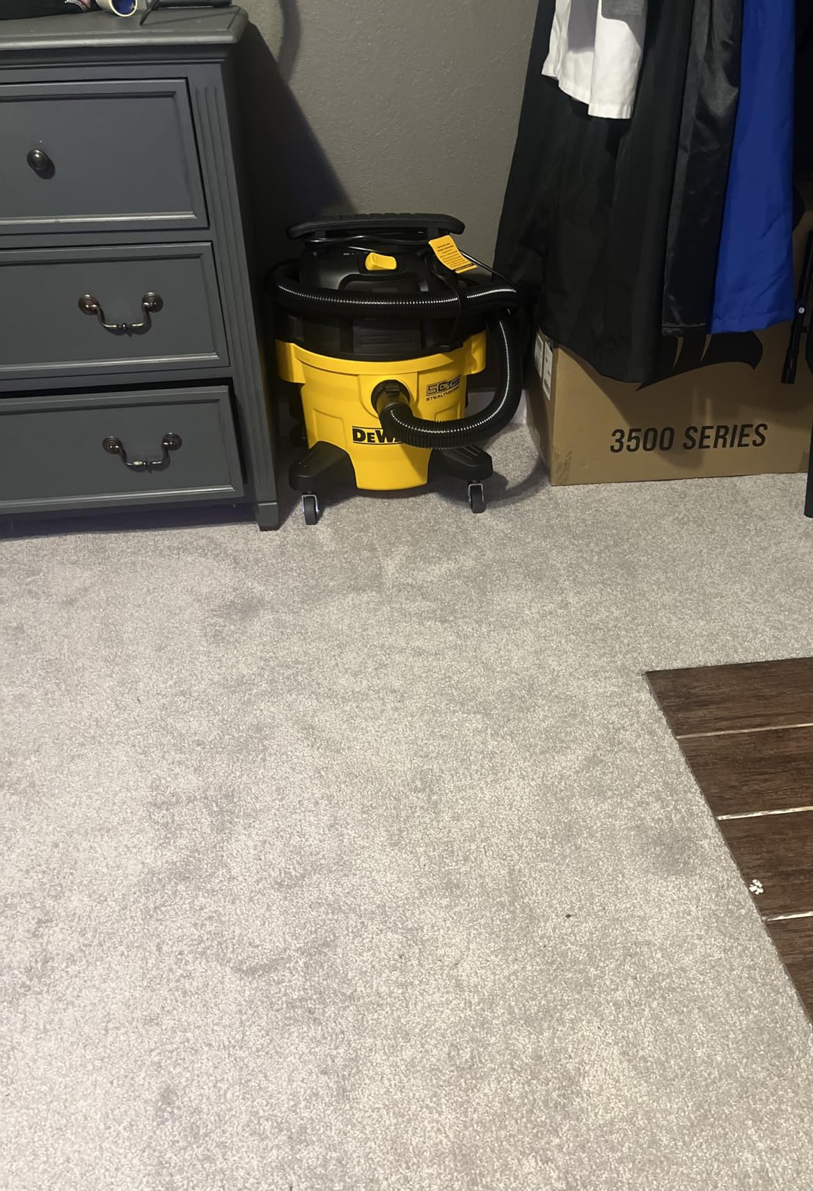 DEWALT STEALTHSONIC Wet Dry Shop Vac 6 Gallon, Shop Vacuum Wet and Dry 5 HP, Ultra Quiet Shopvac with Powerful Suction, Wet Dry Vacuum Cleaner for Home, Garage, Workshop, Jobsite, DXV06P-QT customer photo 2