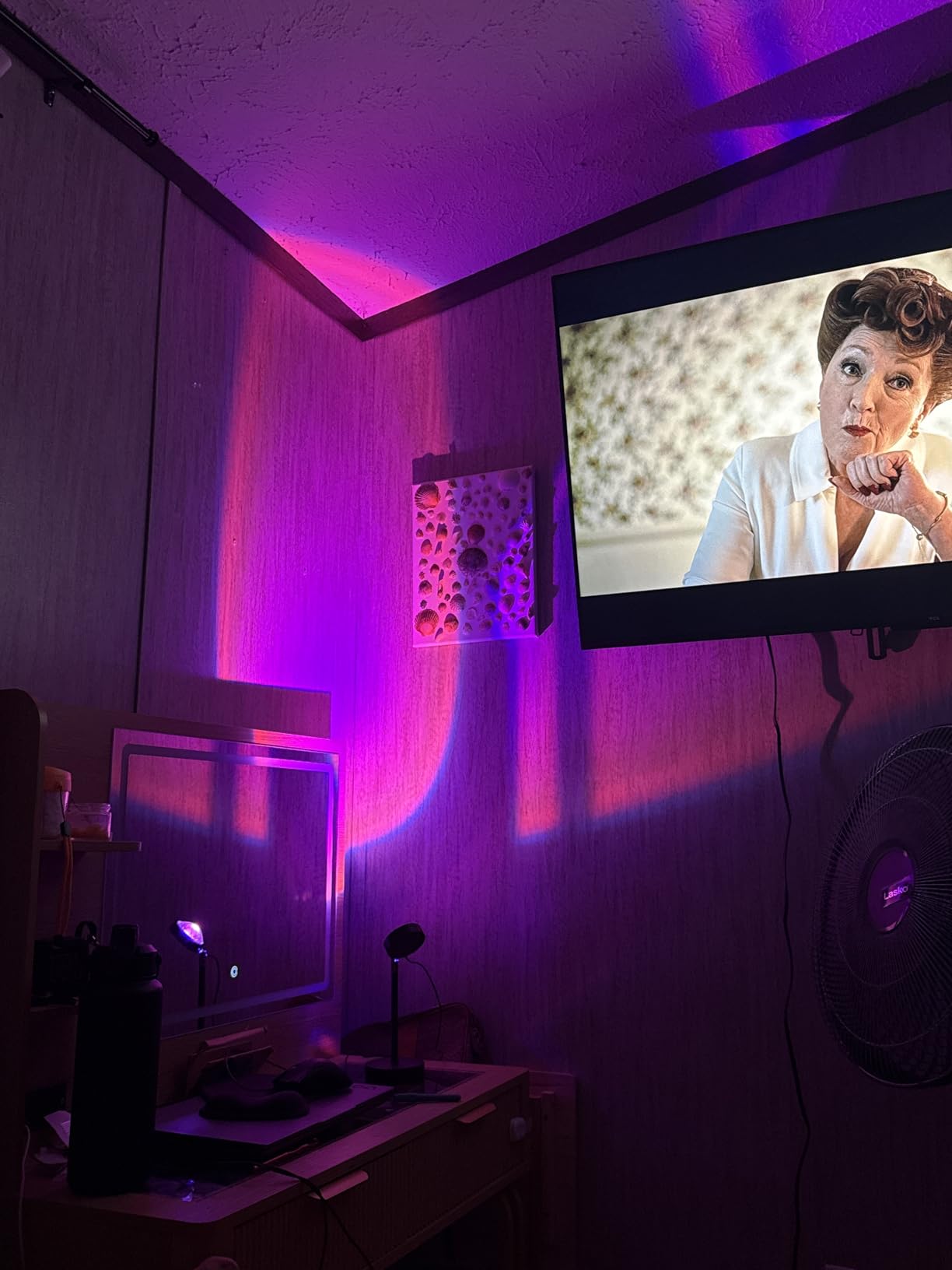 Sunset Lamp Projection, Sunset Night Light Rainbow Projector 180° 16 Color Changing 4 Modes, Vlog, Photography, Decorative, Party Decor, Gift for Women (16 Color) customer photo 2