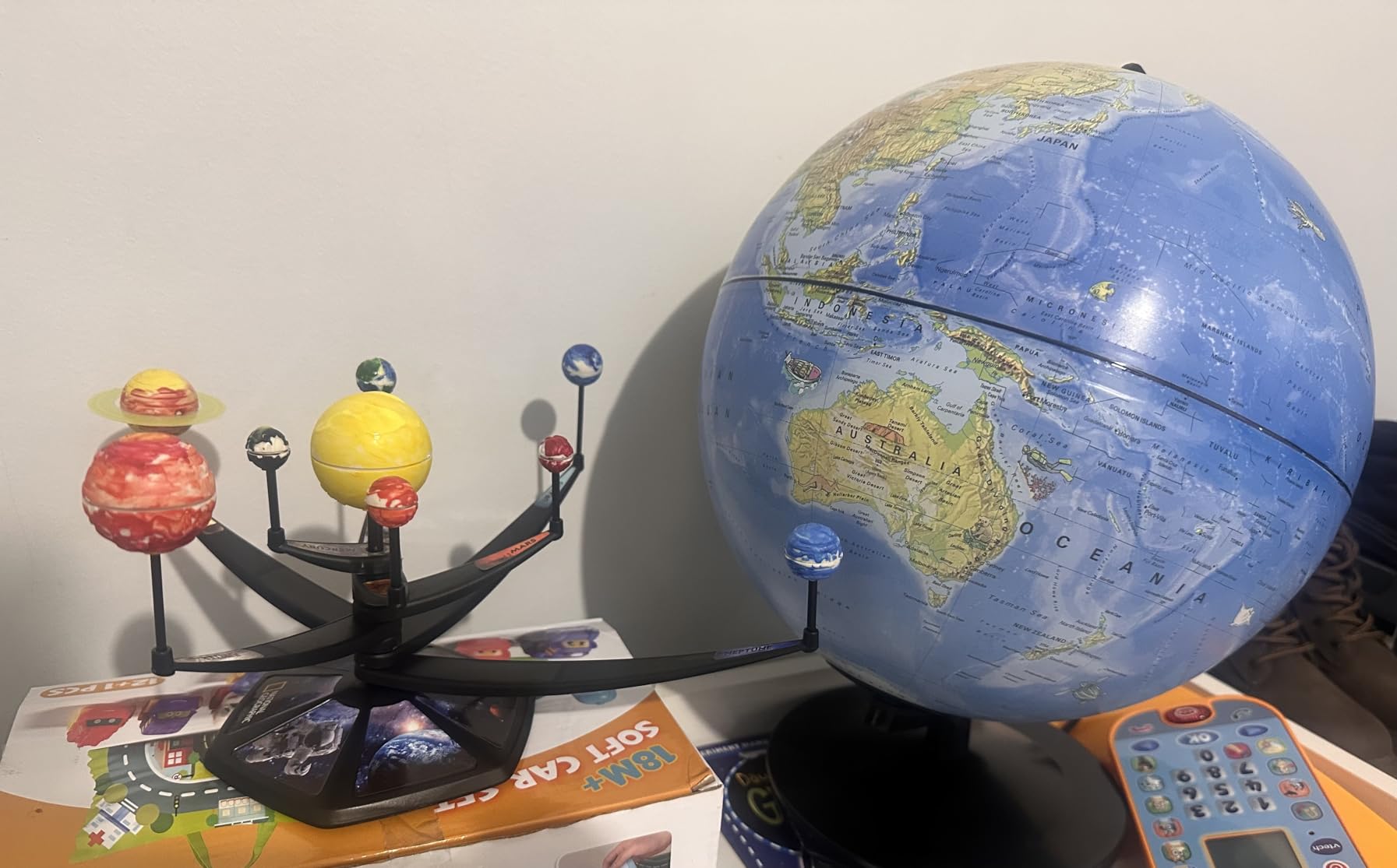 National Geographic Glow in the Dark Solar System Model for Kids Ages 8-12 | Build and Paint 3D Planets with Movable Arms, Space Bedroom Decor, Astronomy STEM Project, Birthday Gift customer photo 1