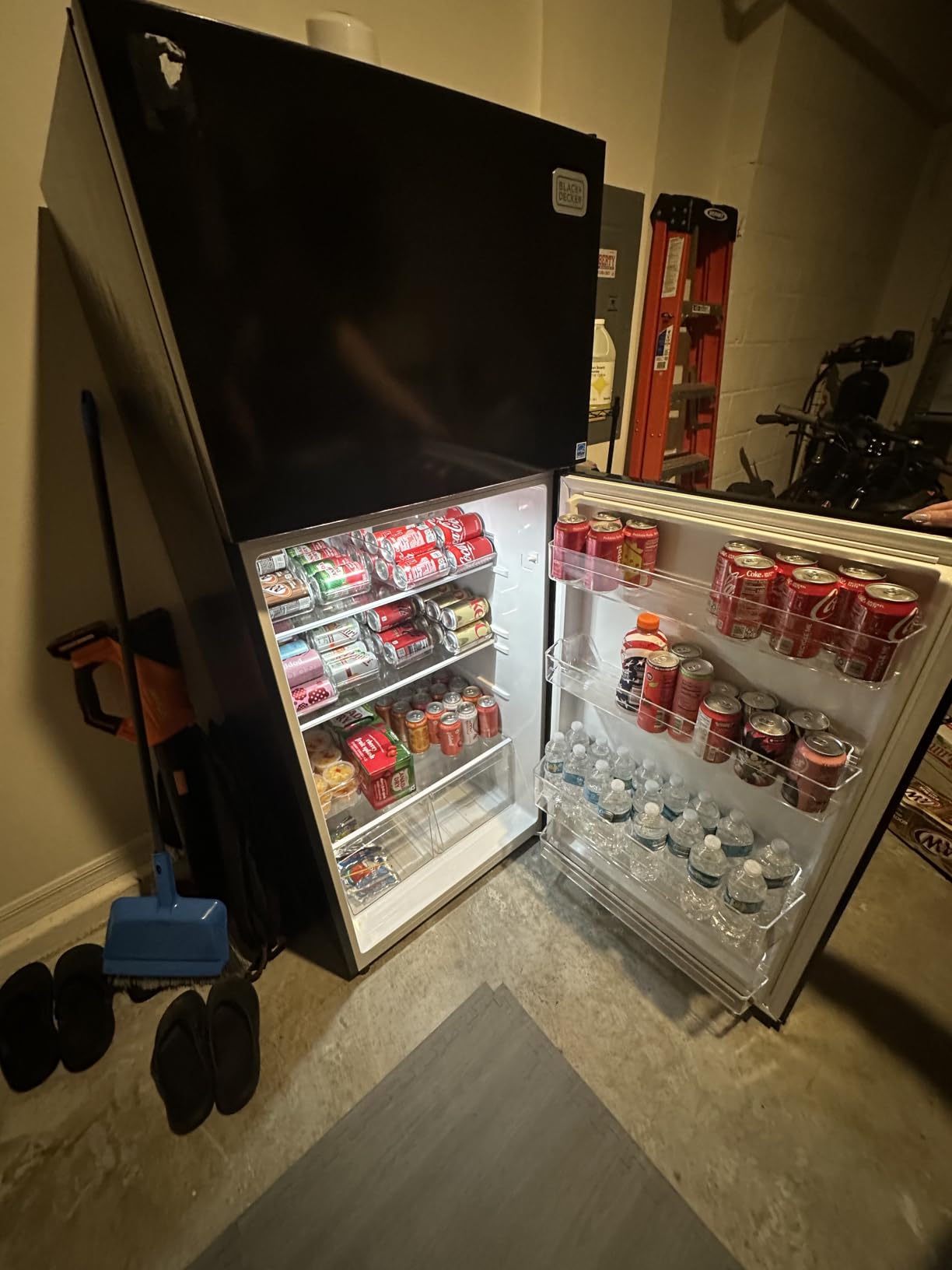 BLACK+DECKER 14.6 Cu. Ft. Top Mount Refrigerator, BR1460HS, Stainless Look | 2 Door Refrigerator with Top Freezer and Adjustable Temperature Control, Full Size for Homes and Apartments, Energy Star customer photo 1