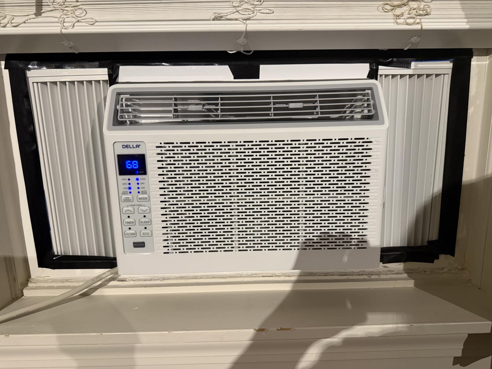 DELLA 14,000 BTU Window Air Conditioner, Work with Alexa, Cools Up to 700 Sq. Ft., GEO Location, Remote/App Control, Dehumidifier, Fan, Reusable Filter, Easy Install Kit customer photo 2
