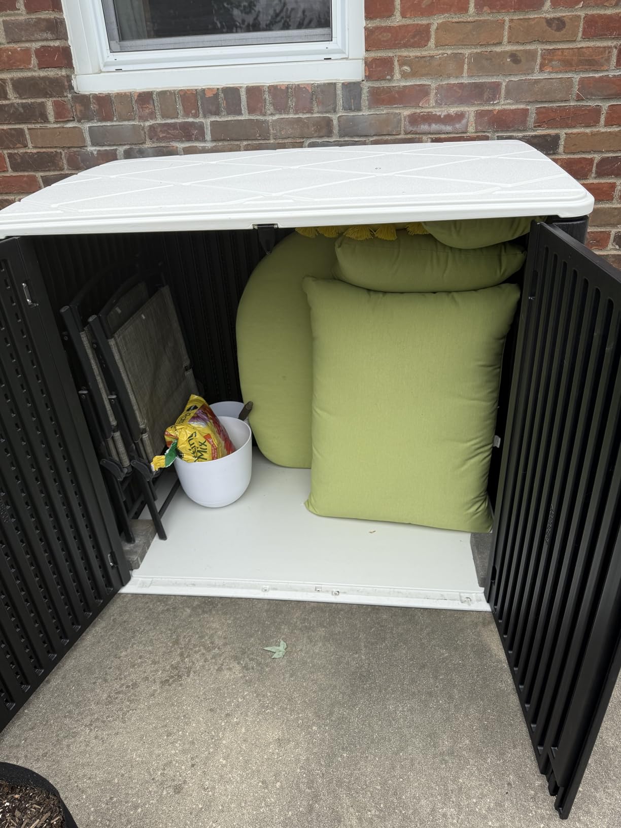 KINYING Larger Outdoor Storage Shed Weather Resistance, Resin Sheds & Outdoor Storage for Garden, Patios, Backyards, 48 Cu.Ft Tool Shed for Garbage Cans, Lawn Mower, Garden Tools, Black customer photo 1
