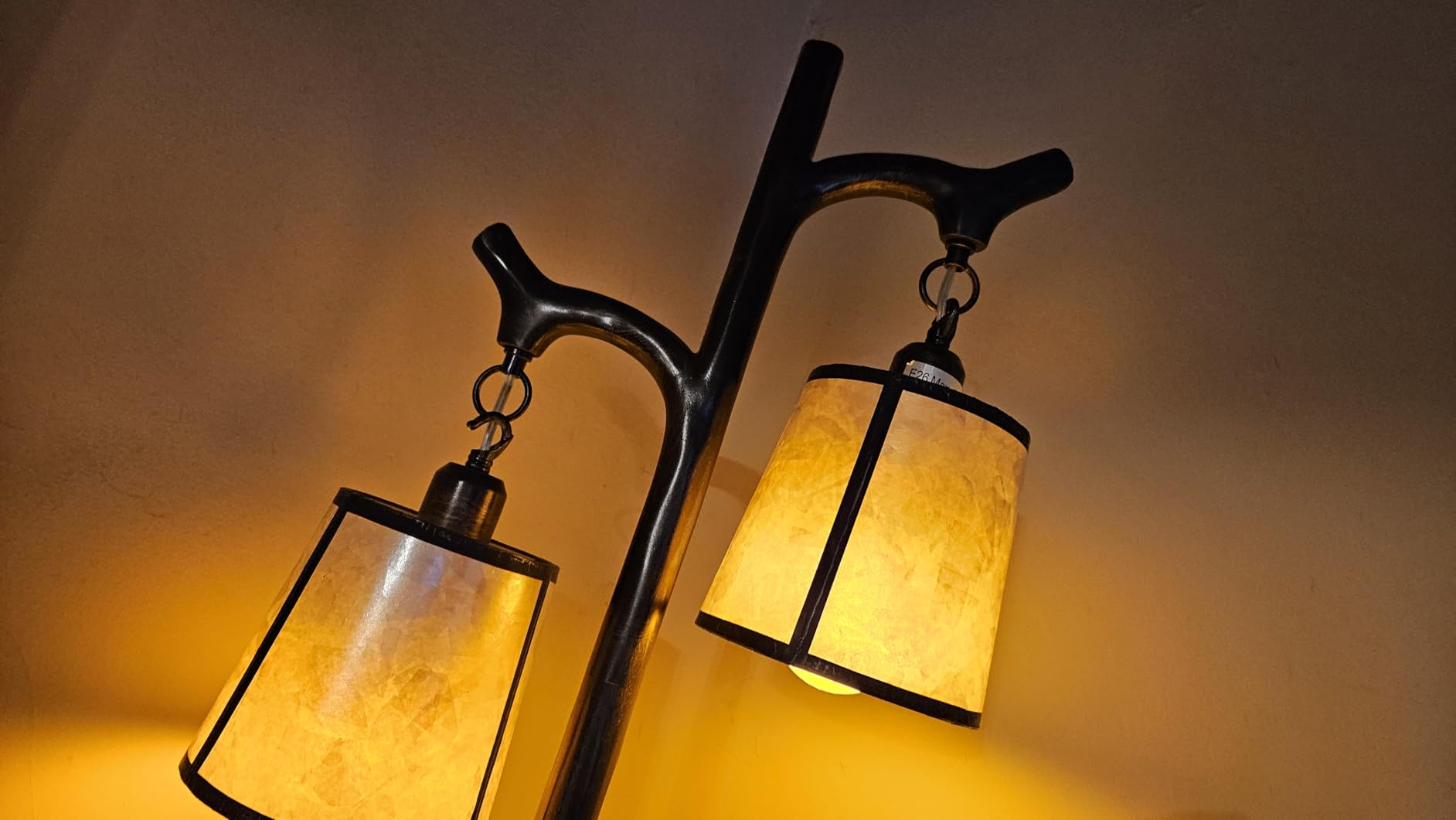 Scenekoy Farmhouse Resin Floor Lamp with Mica Shade, Dimmable Standing Lamp | Stepless Dimmable, 68