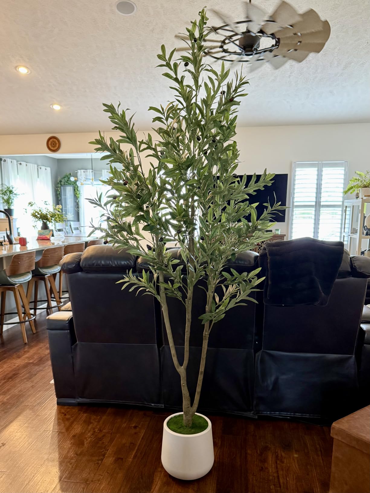 VIVATREES Olive Trees Artificial Indoor, 5FT Tall Faux Olive Tree with White Tall Planter, Artificial Plants with Natural Wood Trunk and Lifelike Fruits for Home Office Decor customer photo 2