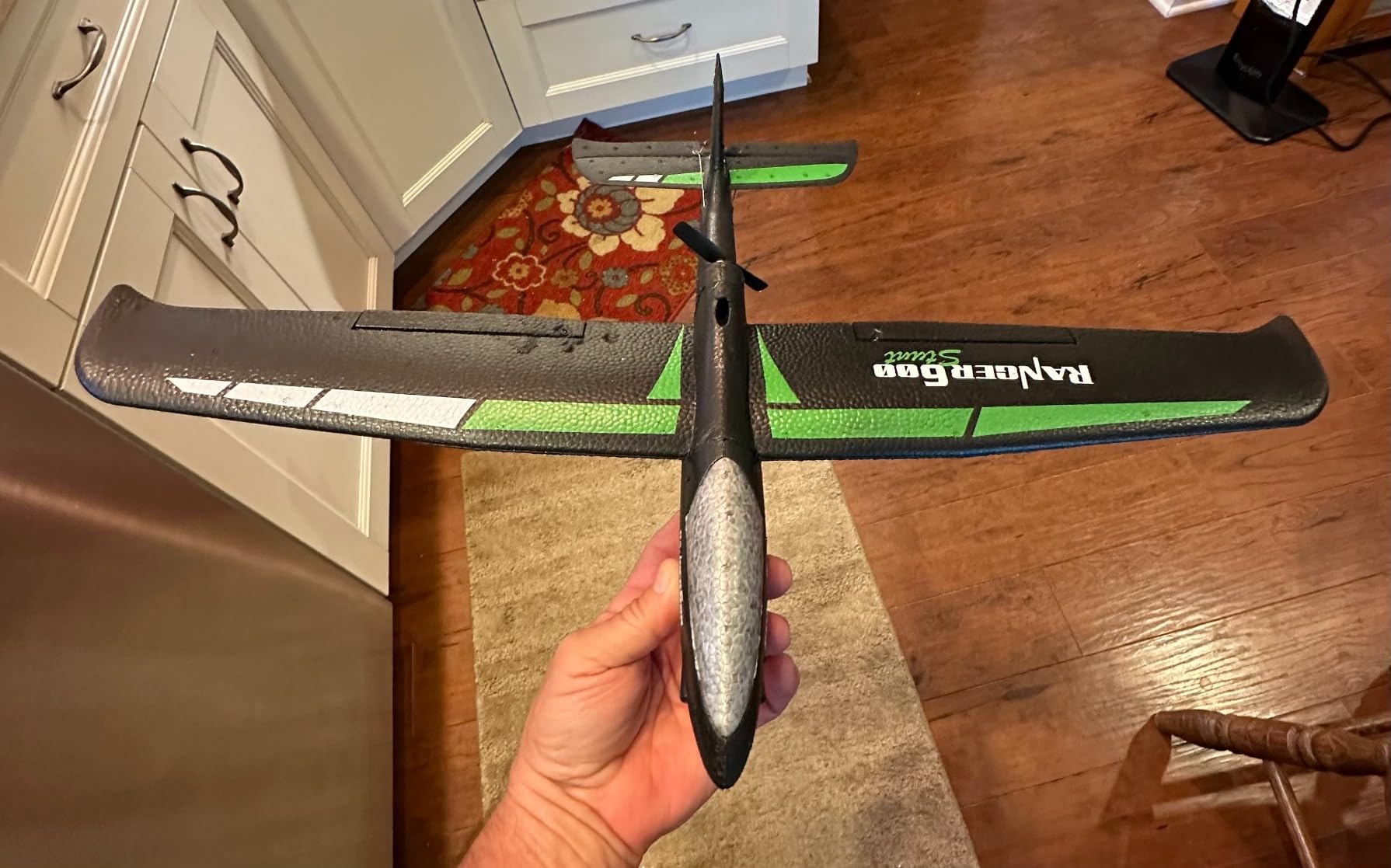 VOLANTEXRC New Version RC Plane, 4-Channel Remote Control Airplane with Durable Foam, 3 Flight Modes, RTF customer photo 1