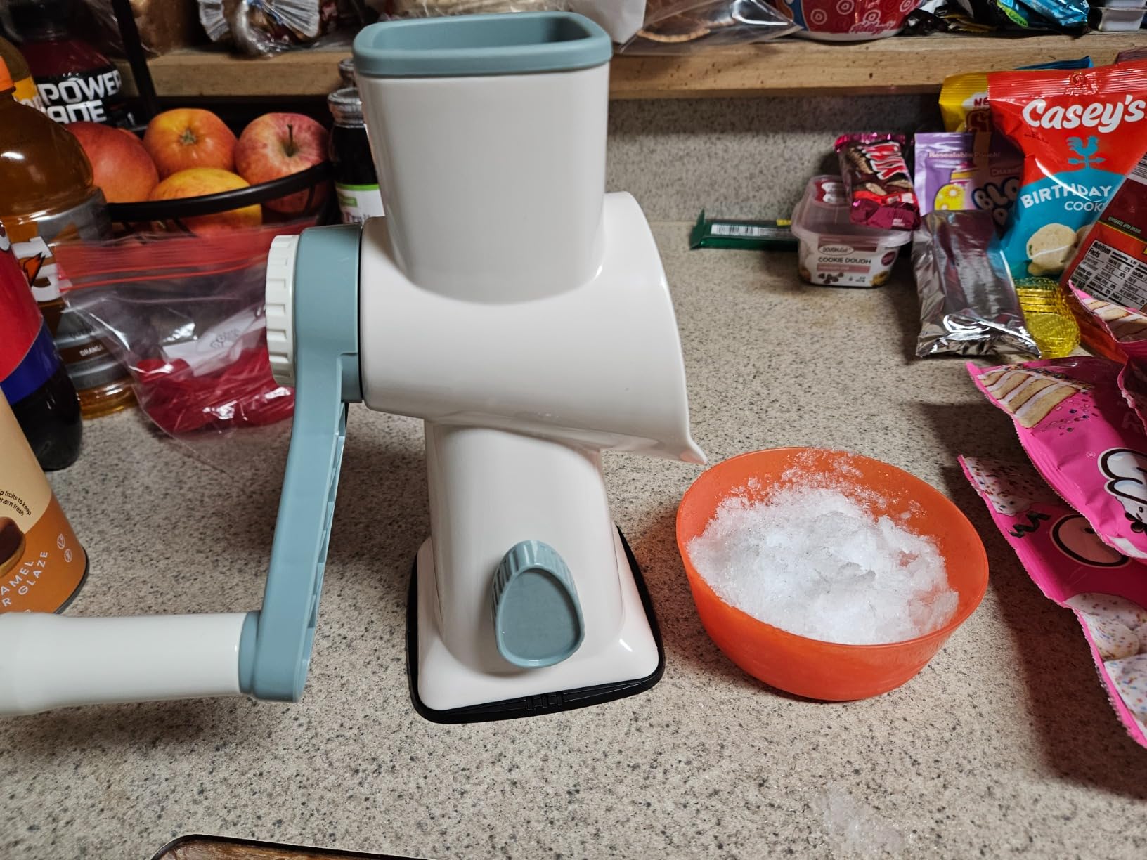 KEOUKE Rotary Ice Shaver Manual White - Stainless Steel Blade, Quick Labor-Saving Handle, Safe Stable Suction Base, Home Using Snow Cone Machine for All Ice Cubes customer photo 1