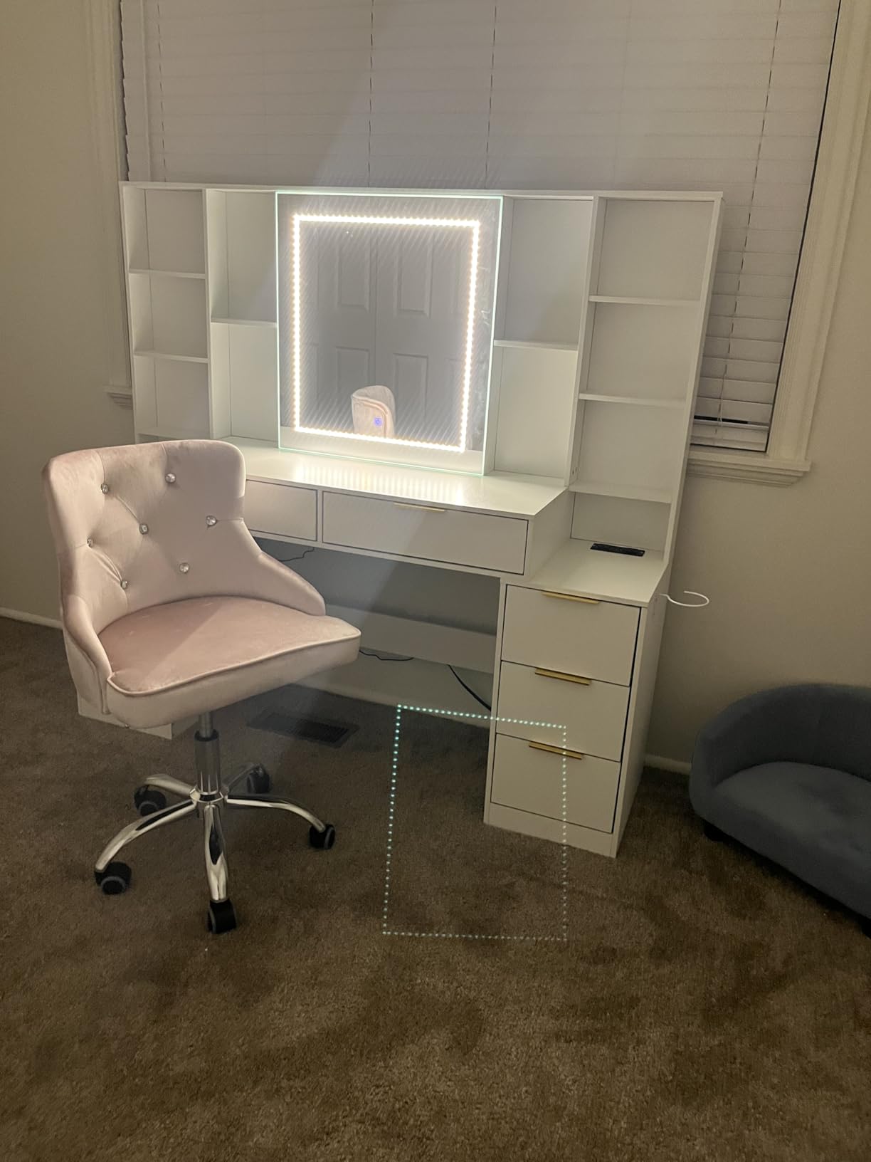 FURNJOYLIFE Large Makeup Vanity Desk with Lighted Mirror & Power Outlet, Dresser Table with 3 Lighting Modes Brightness Adjustable, Drawers, Shelves, Hair Dryer Stand for Bedroom, White (No Stool) customer photo 2