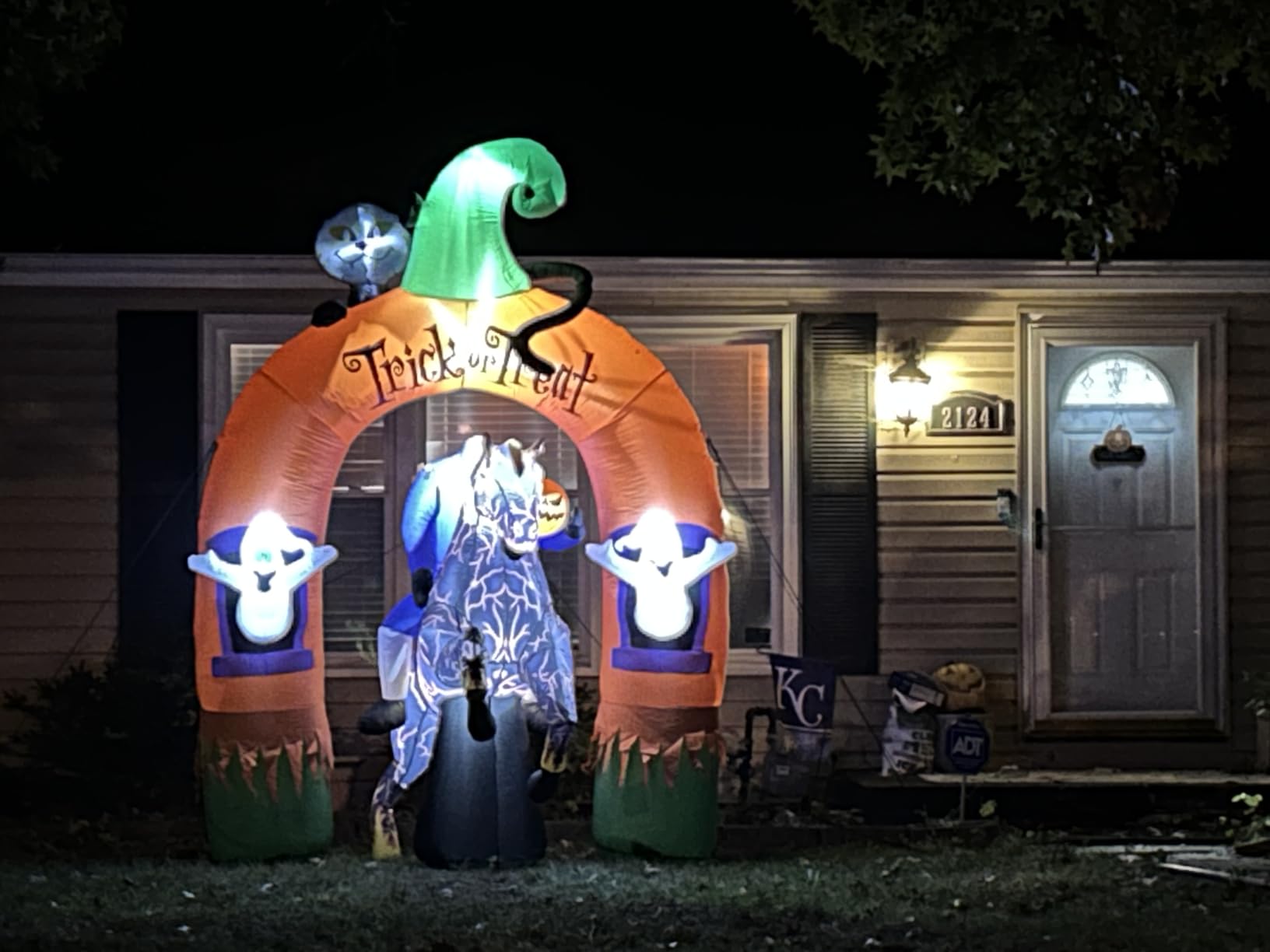 Dawdix 10FT Large Halloween Inflatable Archway Decoration, Halloween Blow Up Lighted Archway with Ghost & Black Cat & Cornucopia, Trick & Treat Yard Garden Patio Lawn Outside Decor customer photo 2