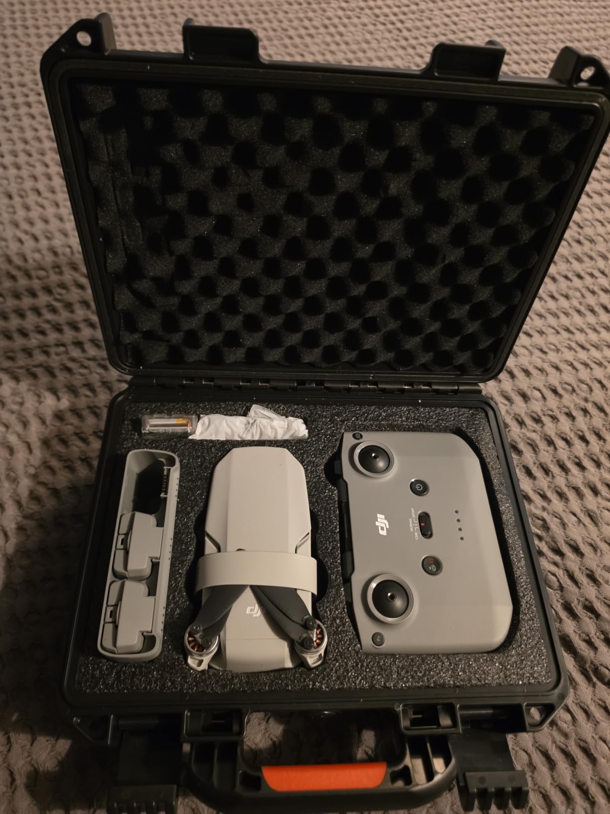 Hard Case for DJI Mini 4K Drone: Waterproof Travel Box for DJI Mini 2/SE | for DJI Mini 4k/Mini 2 /2 SE Fly Combo, With Custom Foam, Large for Drone, Battery, Charger, Cable Accessories (Case Only) customer photo 2