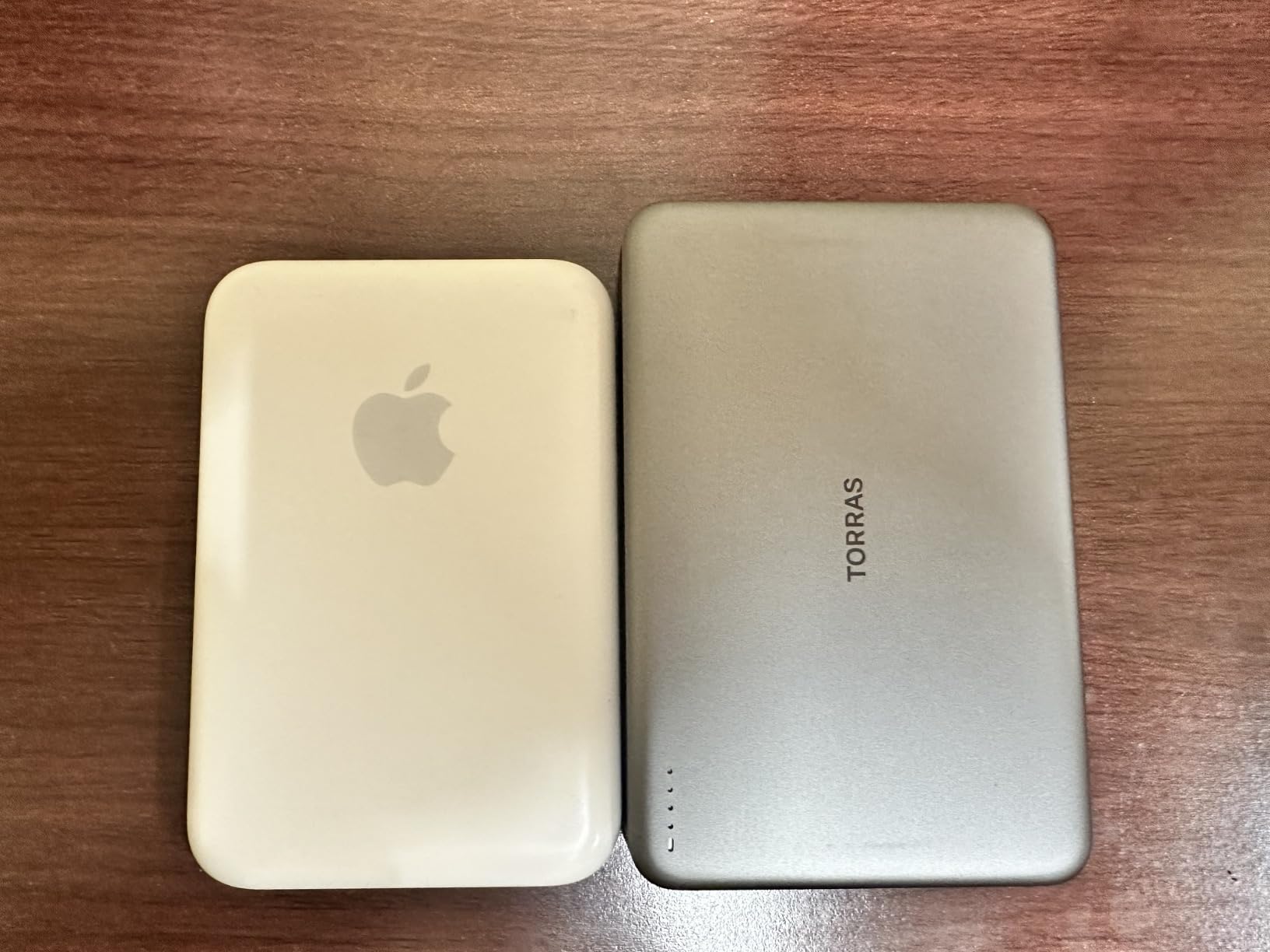 TORRAS MiniMag Power Bank, Ultra-Slim 10,000mAh Magnetic Wireless Portable Charger, 22.5W Fast Charging iPhone Air Magnetic Battery Pack Designed for iPhone 17 Pro Max/17 Pro/Air/16/15/14/13/12, Gray customer photo 1