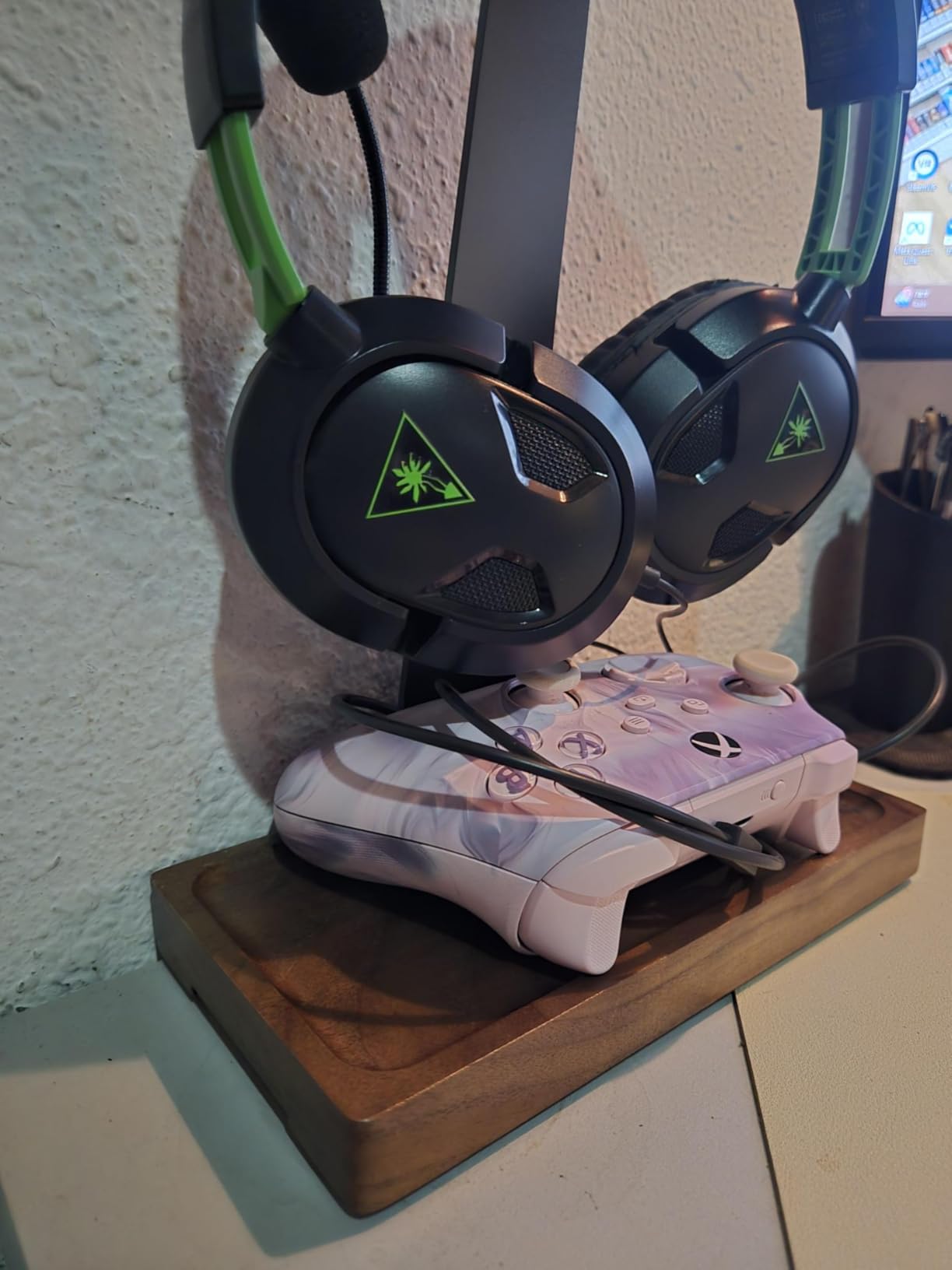 Walnut Headphone Stand, Wood Headset Stand for Desk with Storage | Wooden Gaming Headphone Holder for AirPods Max, Bose, Sennheiser, Razer/Jabra/JBL/AKG , Storage Tray, Vintage Gift for Men customer photo 2