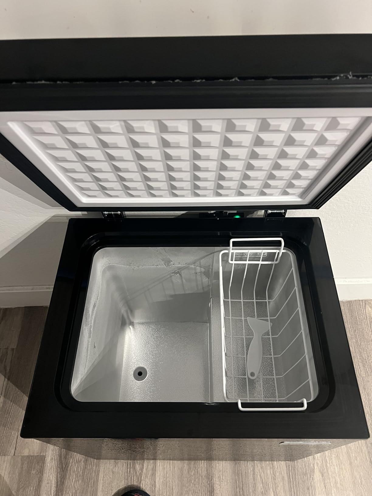 EUHOMY 1.8 Cu.Ft Chest Freezer, Small Deep Freezer Top Door, Black | c6°F to 10°F, Storage Basket, Energy Efficient, 38 dB, Dorm Use, Apartment Use customer photo 2