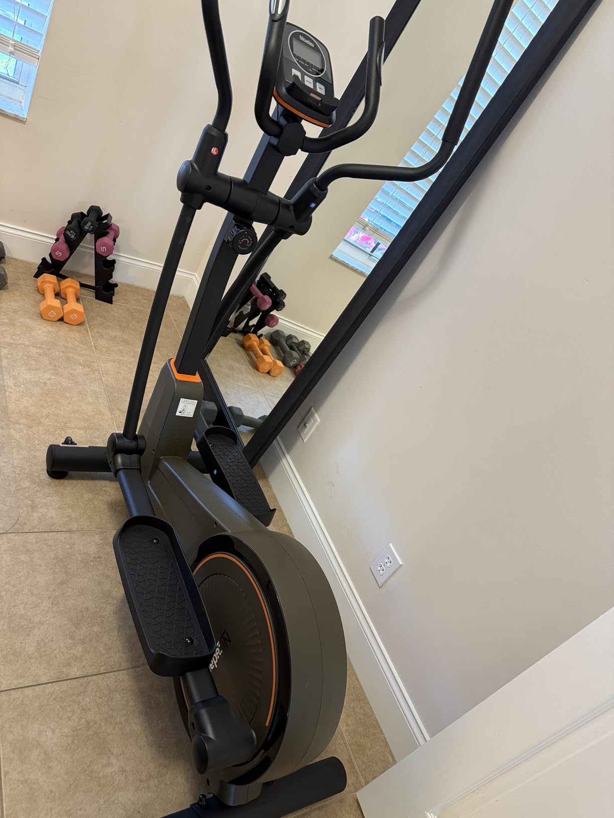 Niceday Elliptical Exercise Machine with 15.5/18/19IN Long Stride | Compact Elliptical Machine for Home Use, 16 Resistance Levels; 400LBS Stable Loading Capacity; Kinomap APP Support customer photo 2
