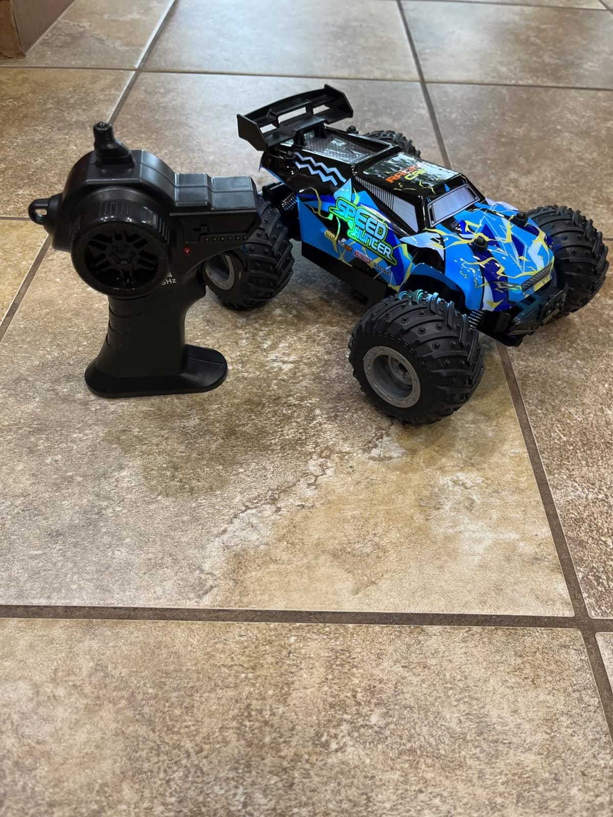 Remote Control Car, All Terrain Remote Control Truck for Boy, 2.4GHz Rc Car with Bodylight and Two Rechargeable Batteries, 20KM/H Monster Truck Toys customer photo 2