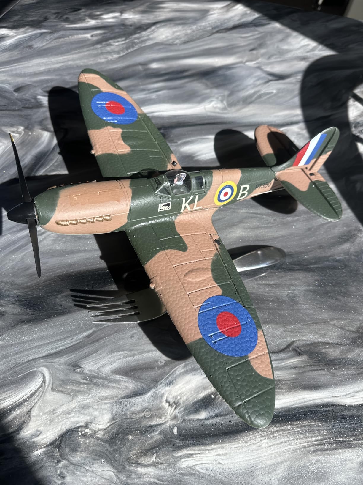 volantexrc RC Plane FW190 Fighter 4CH Remote Control Airplane RTF with Aileron, Gyro, Aerobatics & 3 Modes to Fly, Hobby Radio Controlled Warbird Aircraft for Adults, Beginners (761-17) customer photo 1