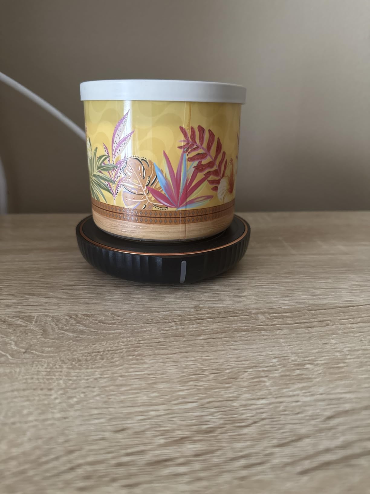 HouseGem Large Candle Warmer Plate - Coffee Cup Mug Warmer for Desk, Candle Melter, Electric Mug Heater for Beverages, Milk & Tea, Coffee Accessories Ideal Gifts Keep Cup Warm (Black) customer photo 2