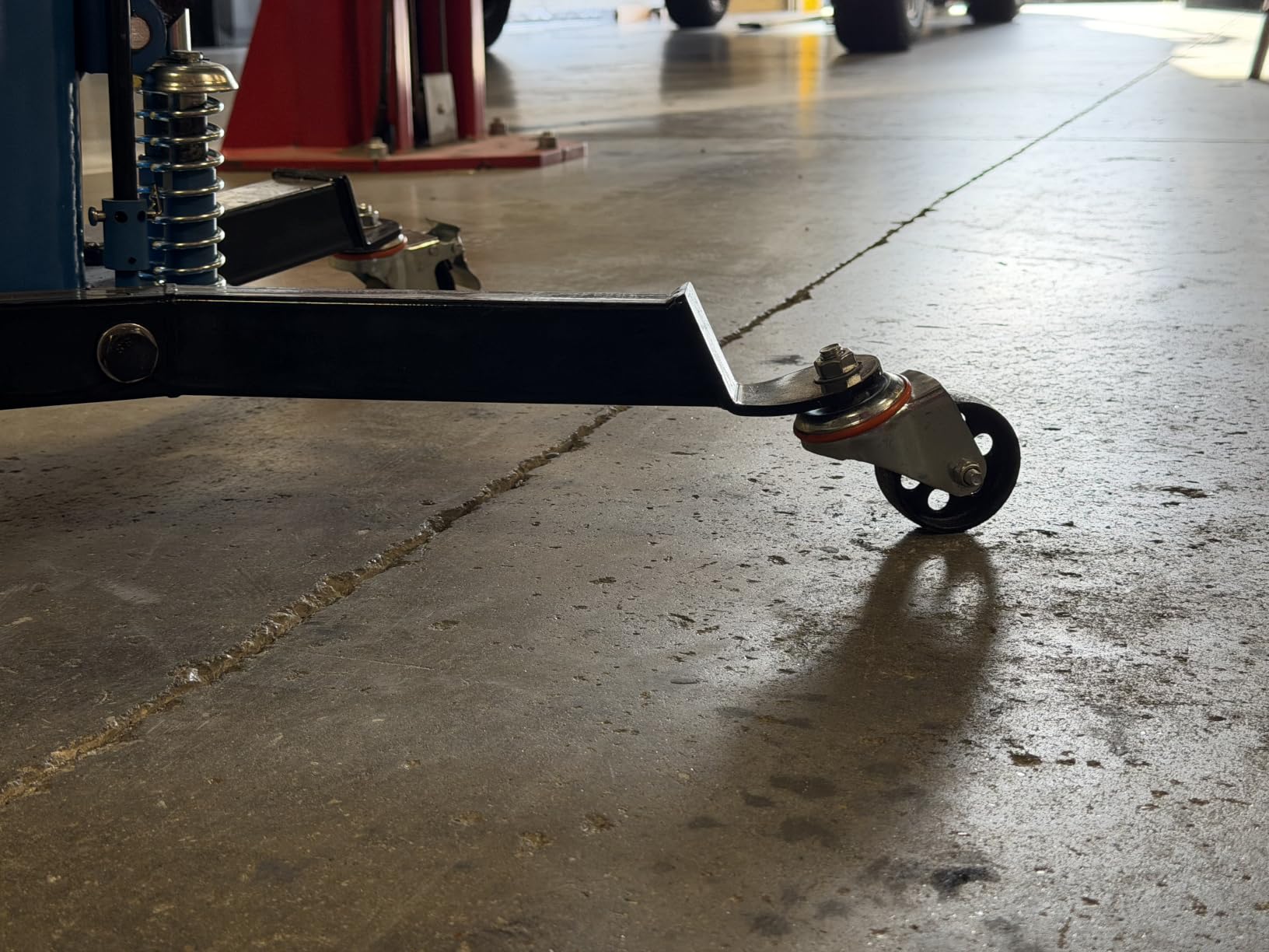 Dual Plunger Hydraulic Transmission Jack 1322lbs Capacity, 33.5