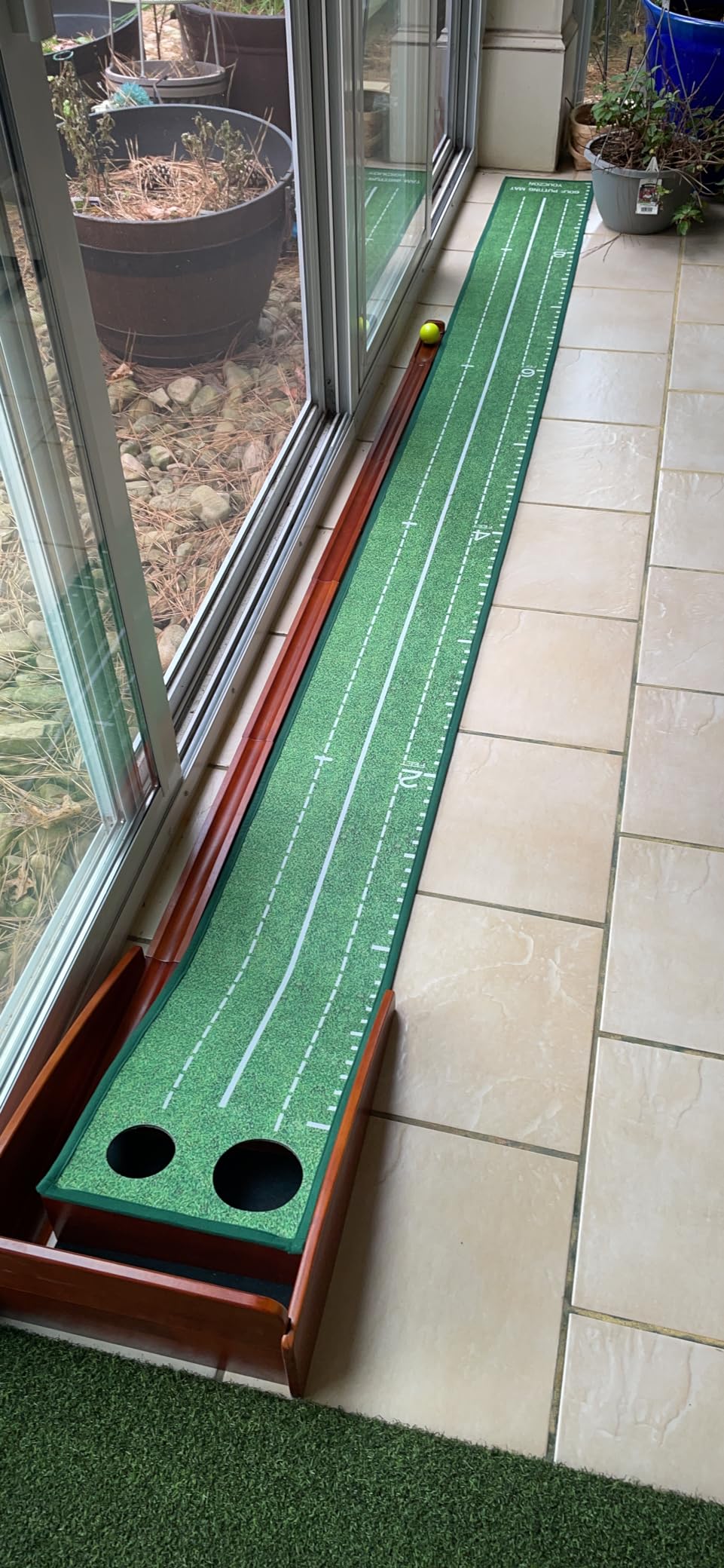 YOUCZON Putting Green Indoor, Golf Putting Mat with Auto Ball Return customer photo 2