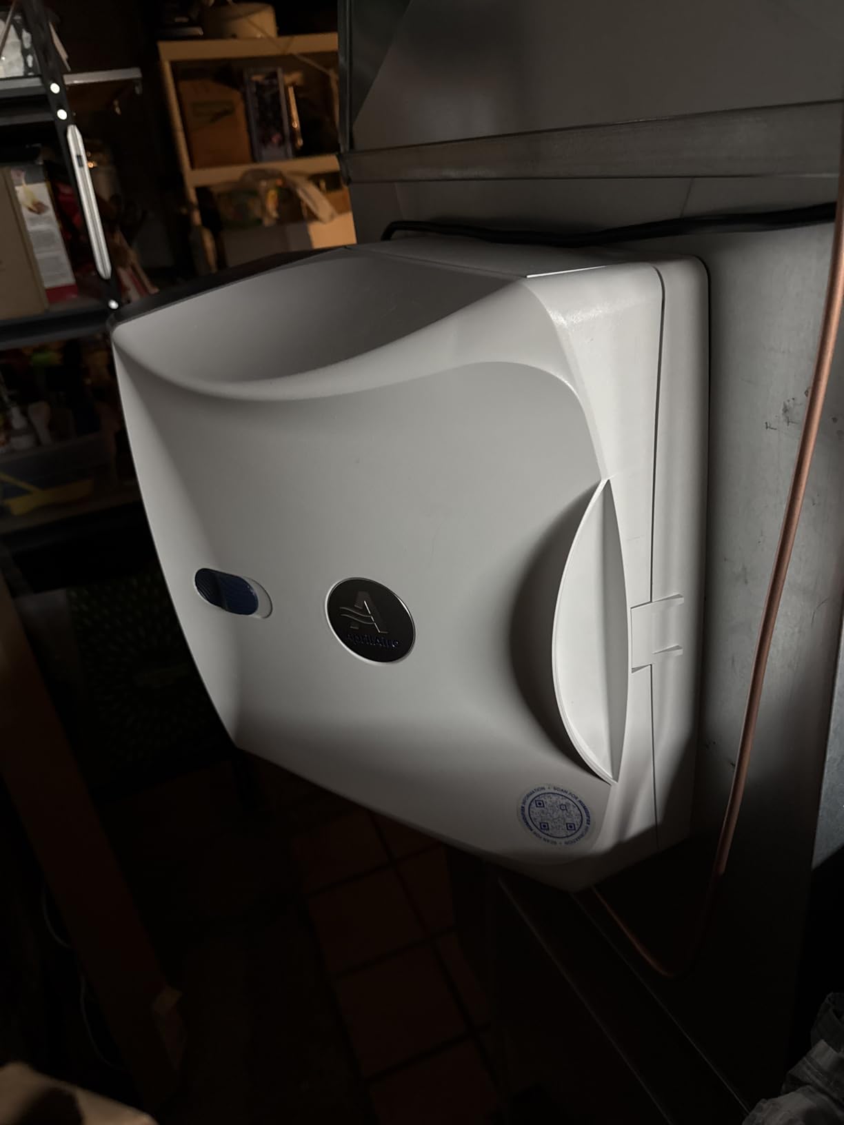 AprilAire 720M Whole-House Fan-Powered Evaporative Humidifier - 21 Gallons Per Day, Water Saving With Manual Control for up to 6,250 Sq. Ft., Part of the AprilAire Healthy Air System customer photo 2