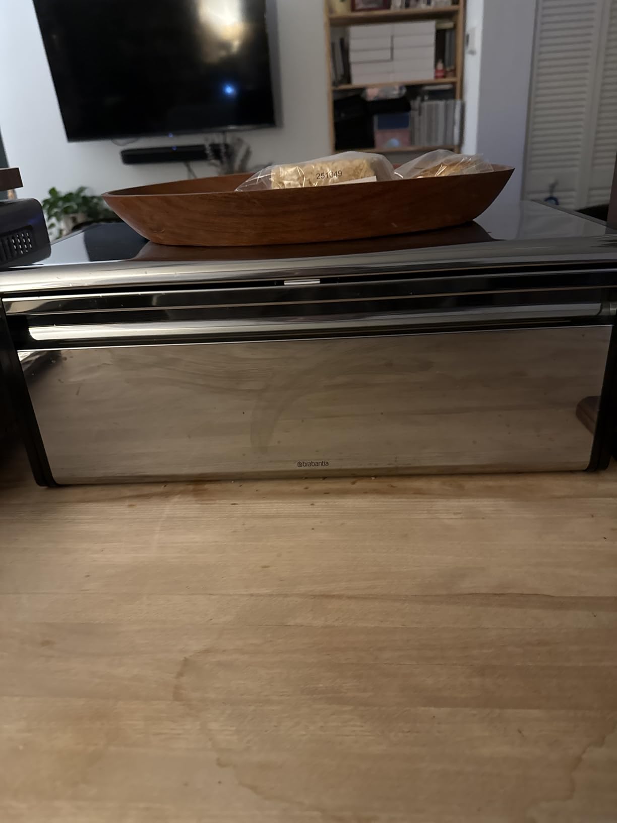 Brabantia Rectangular Fall Front Bread Box | Matt Steel | Large Metal Front Opening Bread Store for Kitchen Countertop | Flat Top for Extra Storage, Magnet Closing Lid | Fits 2 Loaves customer photo 2