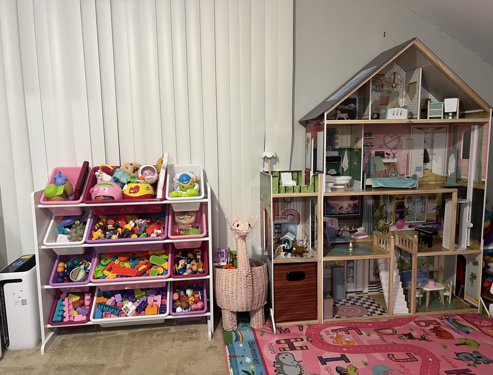 Delta Children Deluxe Maui Dollhouse - Large 4-Story Dollhouse with 12 Rooms Includes 50 Accessories - Working Elevator, Wave Slide, Lights/Sounds - Fits 12-inch Dolls - Pretend Play Gift for Ages 3+ customer photo 2