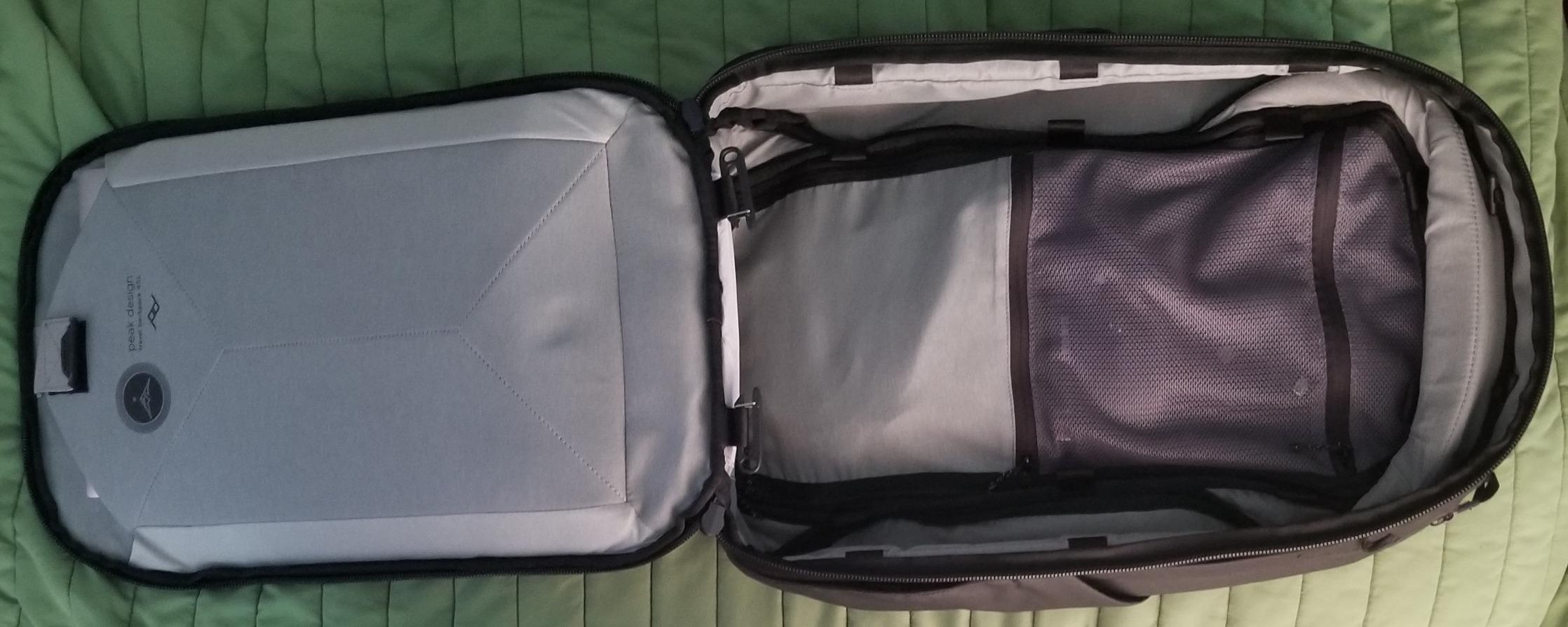 Peak Design Travel Backpack 45L, Black customer photo 2