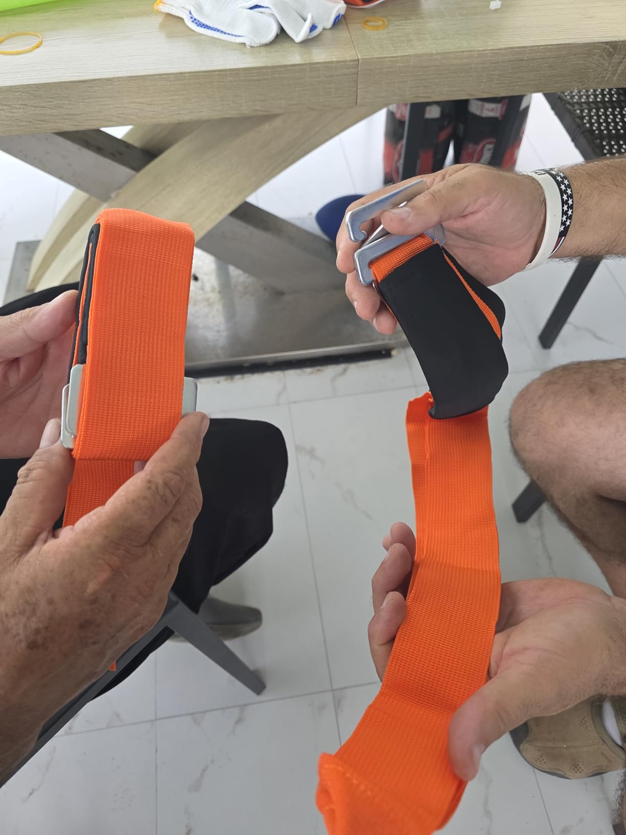 Moving Straps, 2-Person Shoulder Moving & Lifting System, Adjustable Length Straps for Professional Moving, Move, Carry, Lift Heavy Objects, Furniture, Mattresses, Standard Size customer photo 1