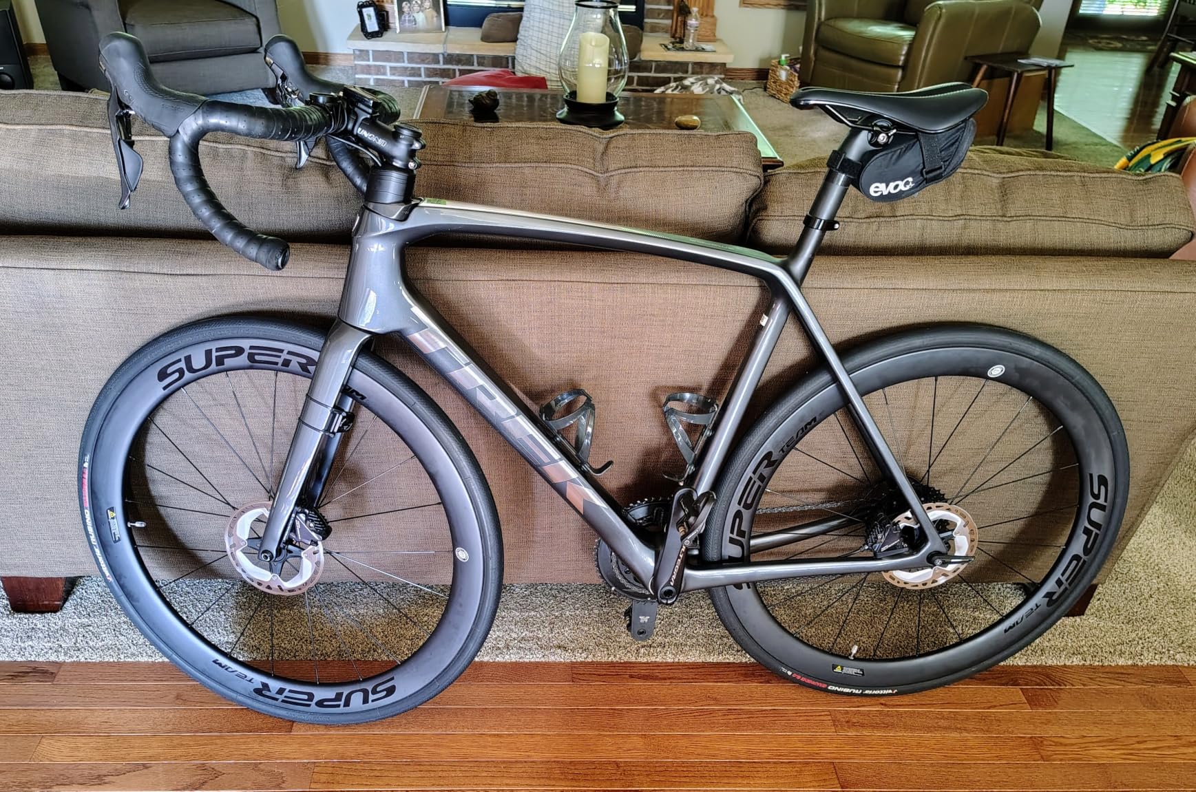 SUPERTEAM Carbon Disc Brake Road Bike Wheelset 28mm Tubeless Wheels 50mm Rim Depth customer photo 2