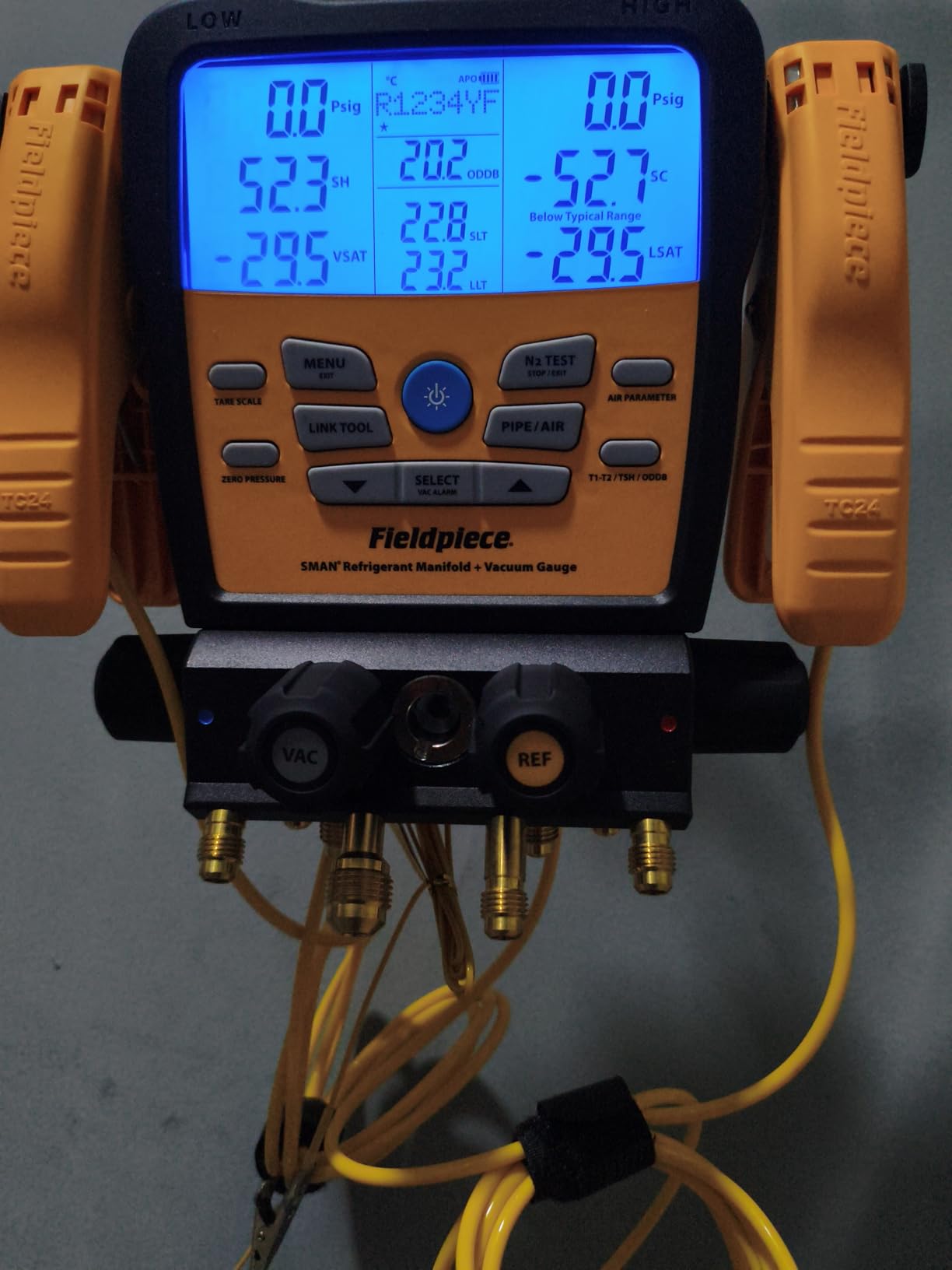 Fieldpiece SM482V Wireless 4-Port SMAN Refrigerant Manifold with Vacuum Gauge, Air Conditioning/Refrigerant Digital Gauges for HVAC & Refrigeration customer photo 2