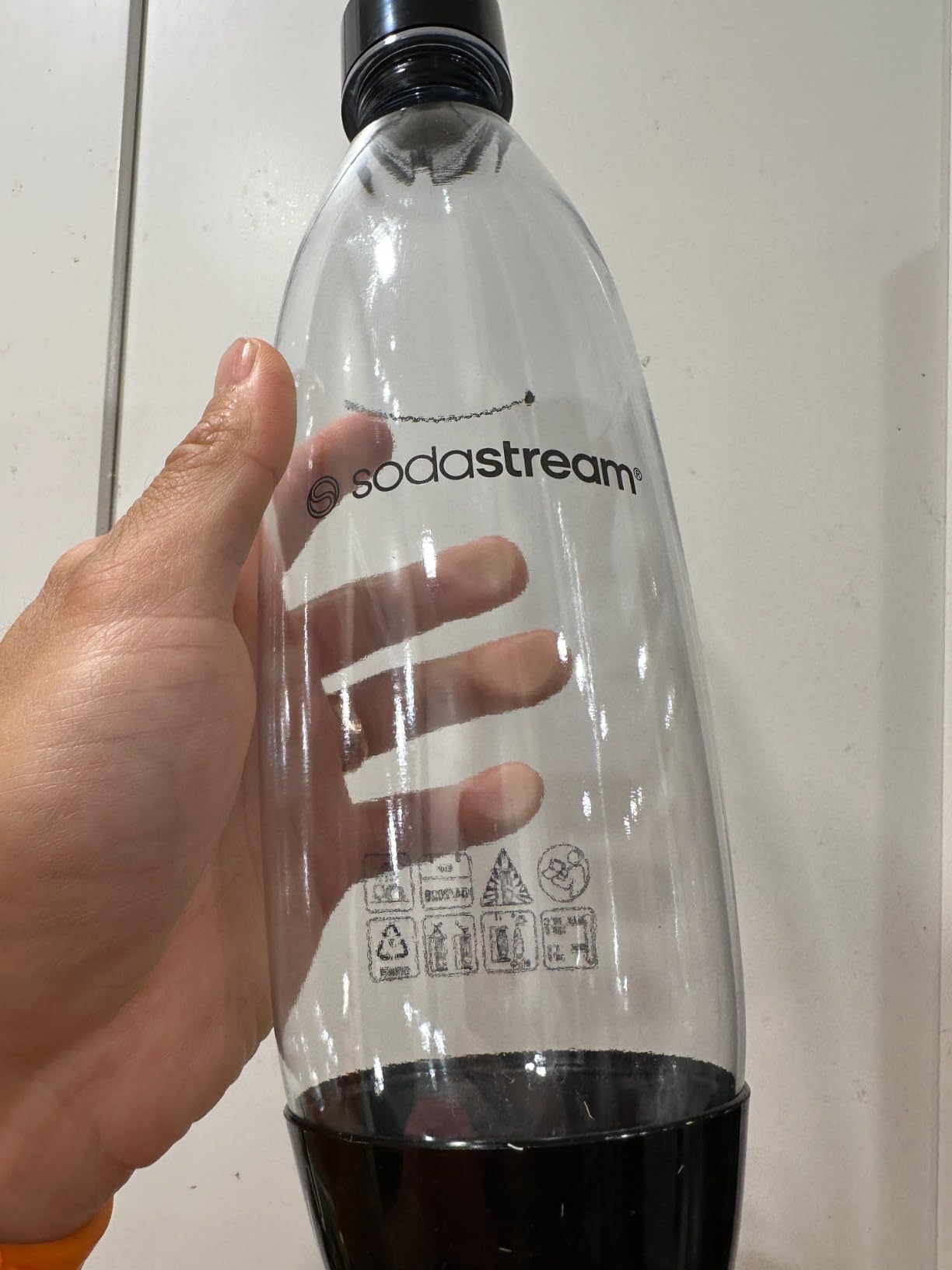 SodaStream E-Duo Sparkling Water Maker (Black) with 60L CO2, 1 BPA-Free Carbonating Bottle and (1)1L Glass Bottle customer photo 2