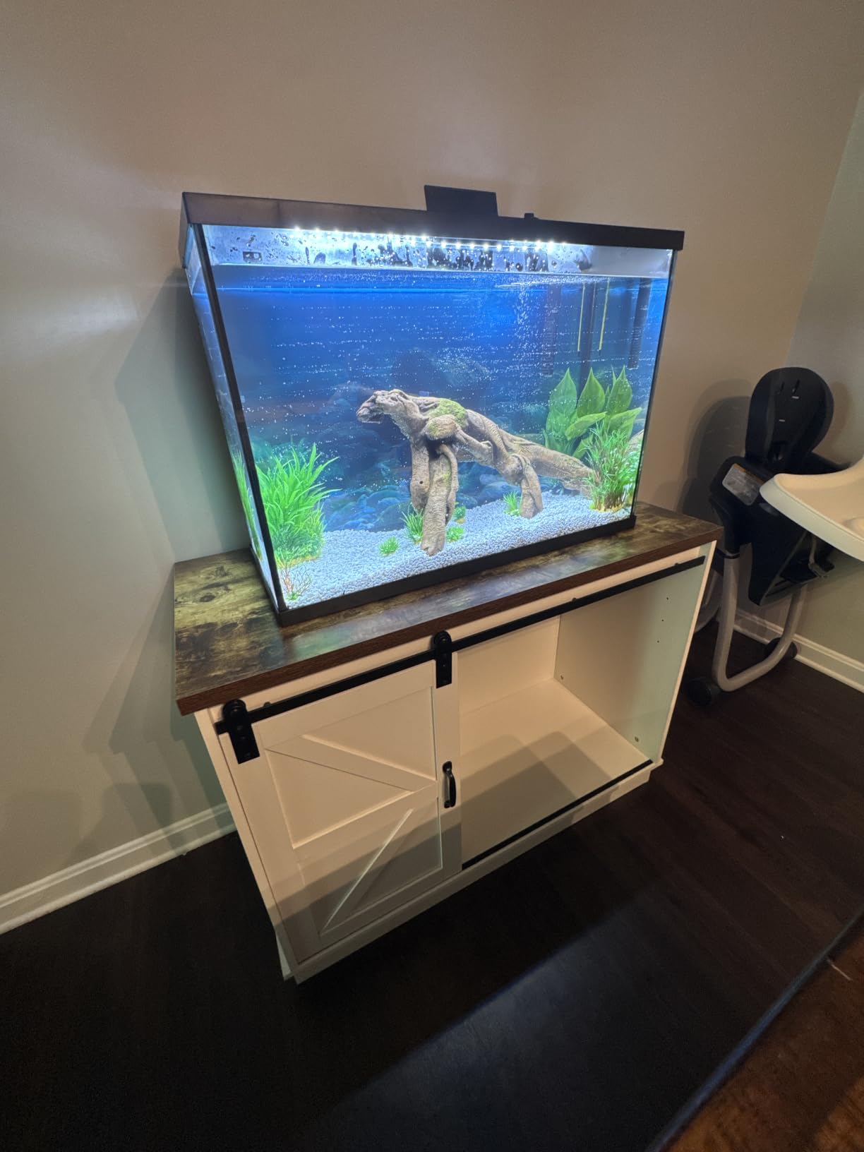 Hlivelood Farmhouse 55-75 Gallon Fish Tank Stand with Power Outlet, Aquarium Stand w/Cabinet & Sliding Barn Door, Heavy Duty Reptile Tank Stand for Fish/Turtle/Reptile Terrarium, 1000LB Capacity, White customer photo 2