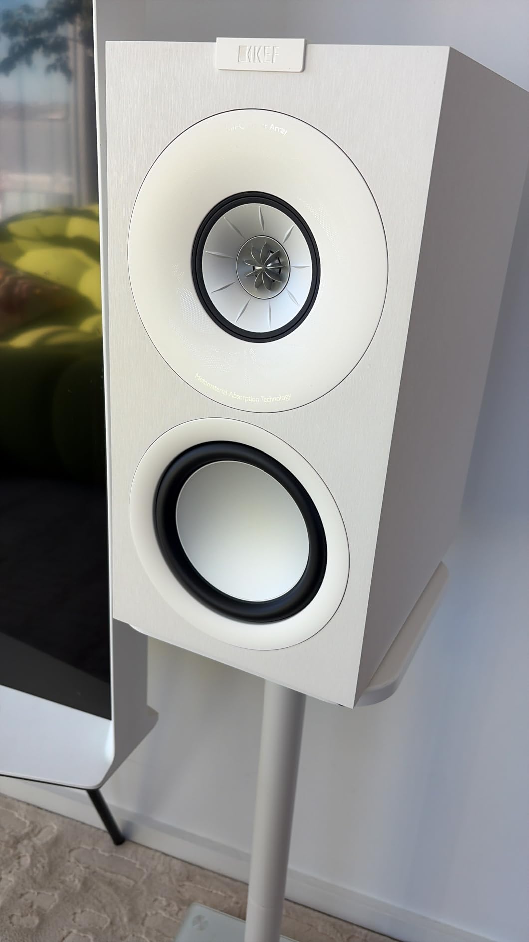 KEF Q Concerto Meta Three-Way Bookshelf Speaker (Walnut, Pair) customer photo 1