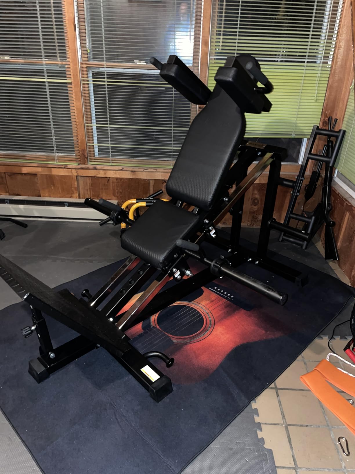 Mikolo Leg Press Hack Squat Machine, 30-Degree Compact Leg Press Machine for Home Gym, Hack Squat Machine with Removable Shoulder Pad, Lower Body Workout Equipment customer photo 2