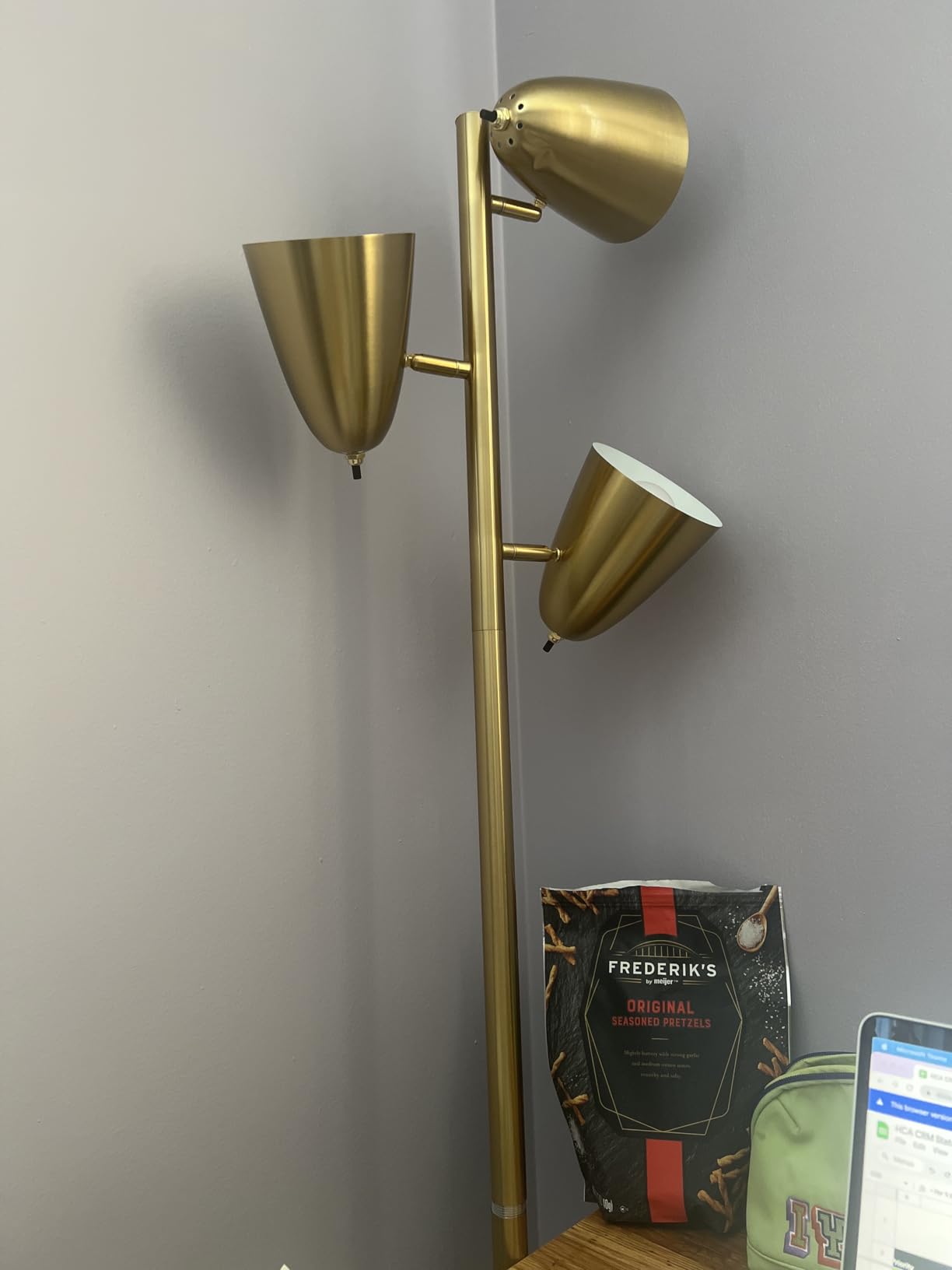QiMH LED Floor Lamp for Living Room, Modern Dimmable Standing Lamp with 4 Color Temperature, Remote and Touch Control, Tree Floor Lamp for Bedroom with 3 Rotatable Lights Bright Stand up Lamp, Black customer photo 1