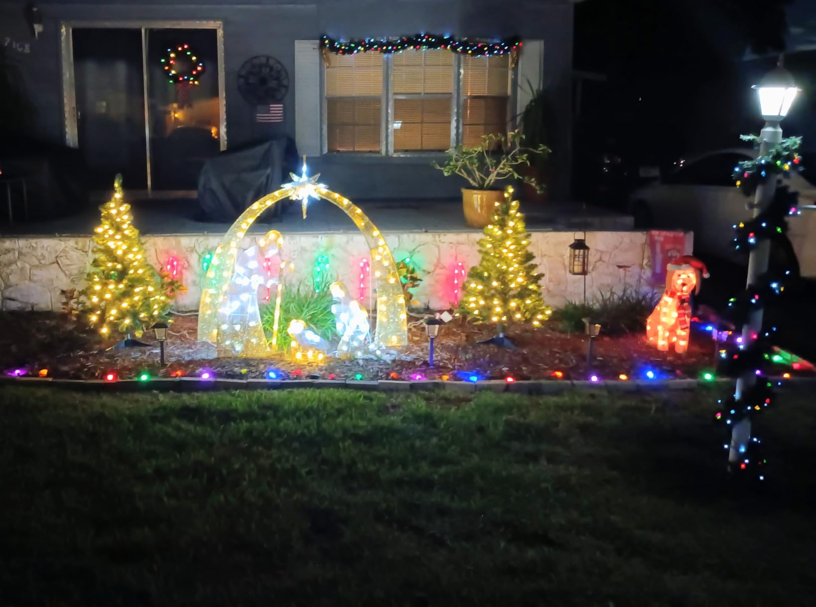 Best Choice Products 4.5ft Lighted 2D Outdoor Nativity Scene, Christmas Arch Holy Family Yard Decoration w/ 115 LED Lights, Stakes, Zip Ties customer photo 1