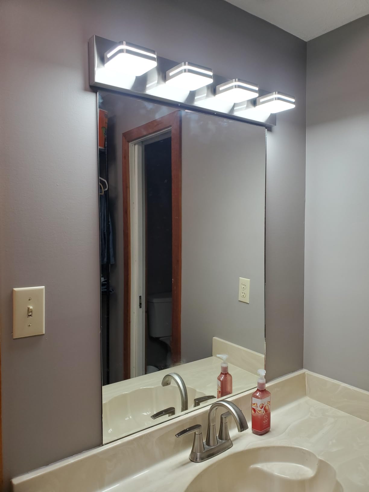 Torondo 360° Rotate LED Bathroom Vanity Light Fixtures, Acrylic Vanity Lights for Bathroom, Modern Wall Lighting Fixtures Over Mirror Living, Matte Black, Natural White, 4-Light, 27-Inch customer photo 2