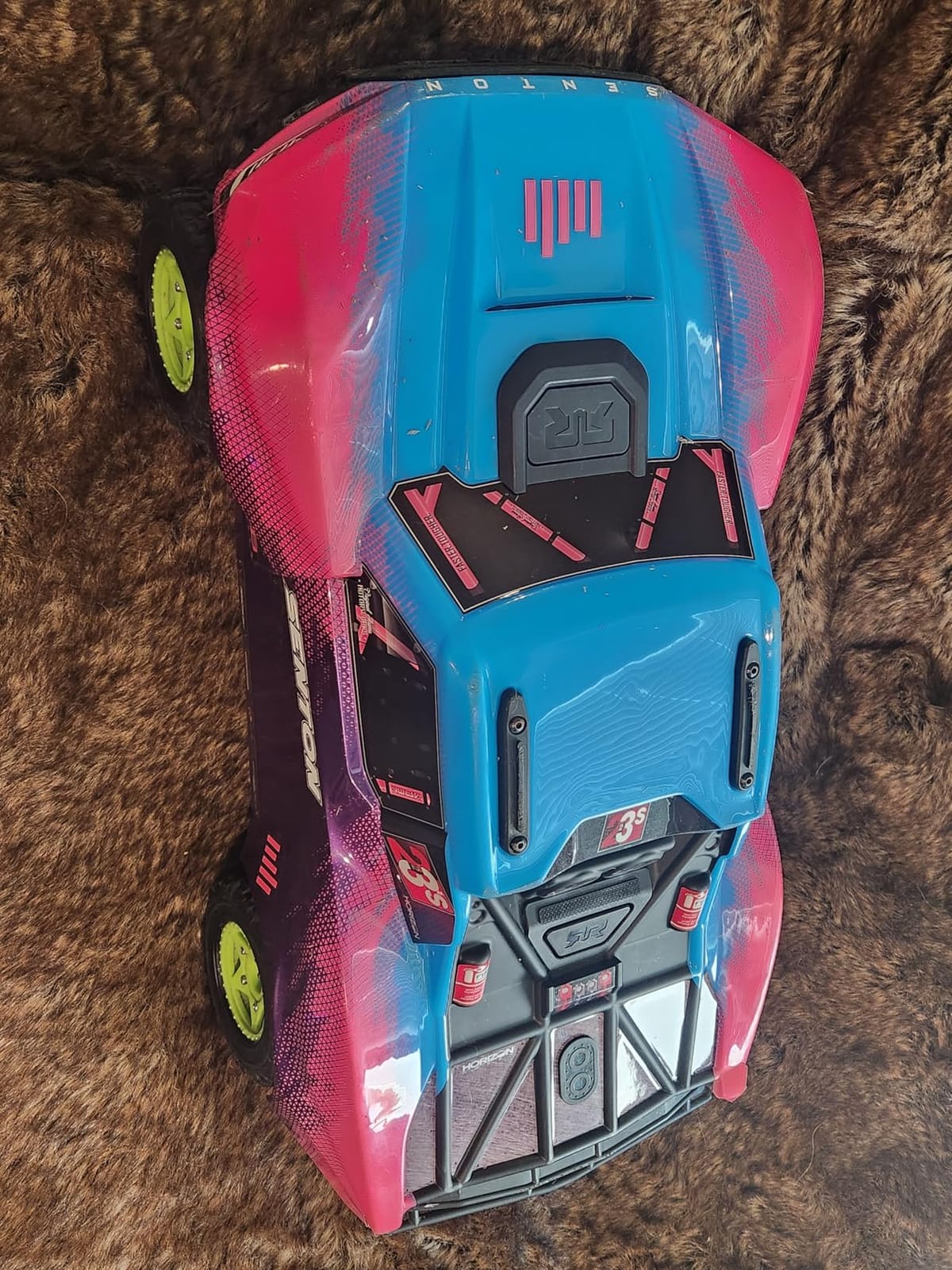 ARRMA RC Truck 1/10 SENTON 4X4 223S BLX Brushless Short Course Truck RTR customer photo 1