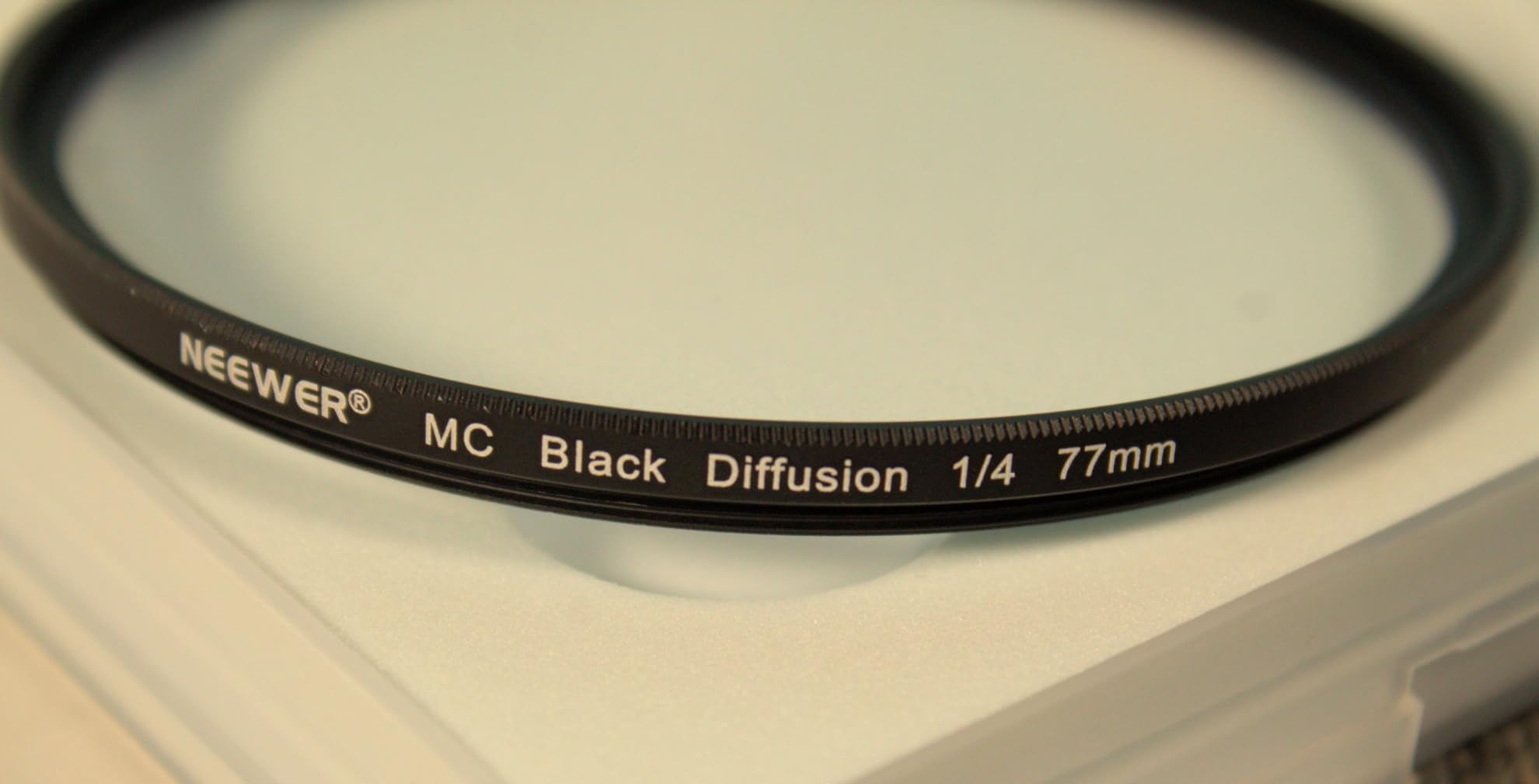 NEEWER 52mm Black Diffusion 1/4 Filter for Mist Cinematic Effect, Ultra Slim Filter with Multiple Nano Coatings for Video Vlog Portrait Photography customer photo 2
