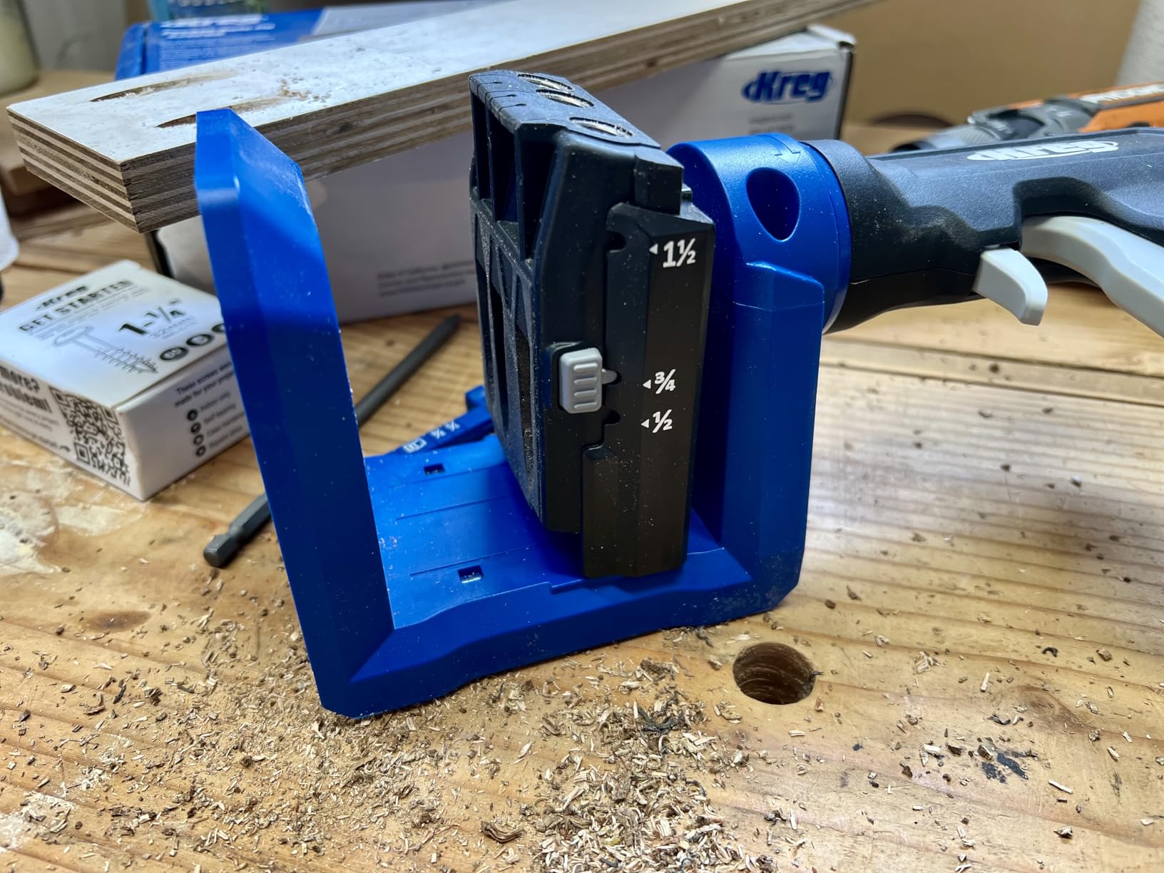 Kreg Pocket-Hole Jig KPHJ520PRO2 - Premium Carpentry & Woodworking Tool - For Materials 1/2-1 1/2 Inches Thick customer photo 2