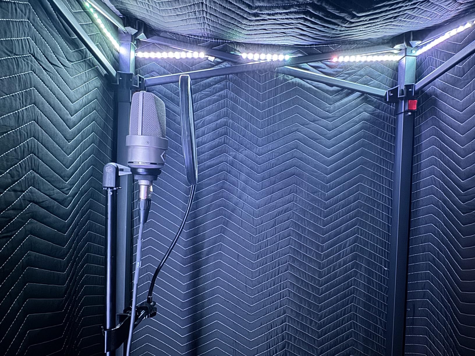 Portable Vocal Booth,Recording Booth Sound Booth for Recording Echo-Free Vocals Complete Home Recording Studio Foldable with Travel Bag for Voiceovers, Podcasts & Music customer photo 2