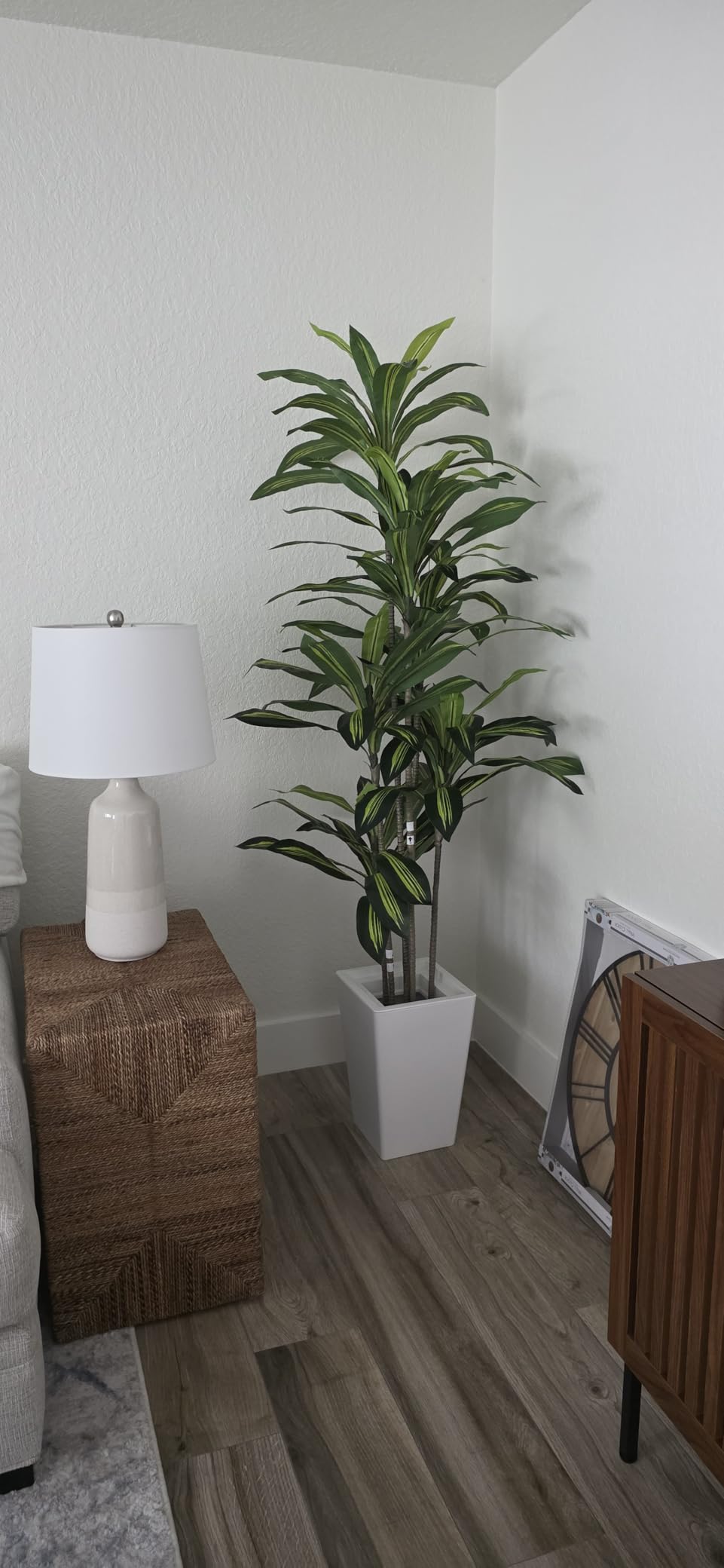 Flydeer 6FT Artificial Dracaena Tree with Tall White Planter, Floor Plant customer photo 1