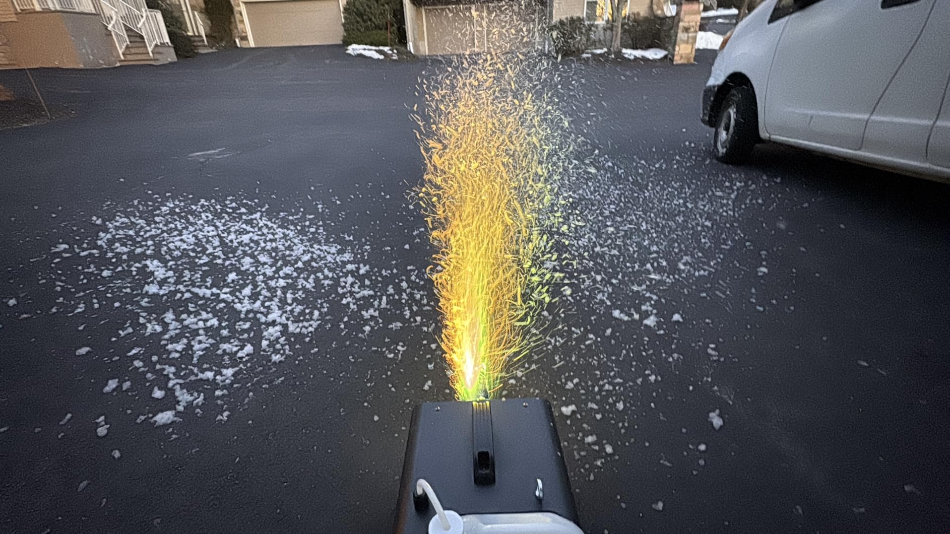 800W Snow Machine for Outdoor Indoor Remote Control | 2400 CFM Output, 50ft Wireless + Wired Remote, 500ml Tank, No Preheating Required, For Wedding DJ Stage Party Club Performance customer photo 1