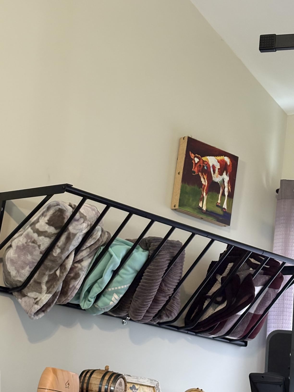 Goats Hay Feeder, 35.5'' Long, Heavy Duty Iron Wall Hay Rack, Blanket Holder, Large Capacity for Goats,Horses,Cattle and Other Livestock, Farm Indoor and Outdoor Use, Black customer photo 1